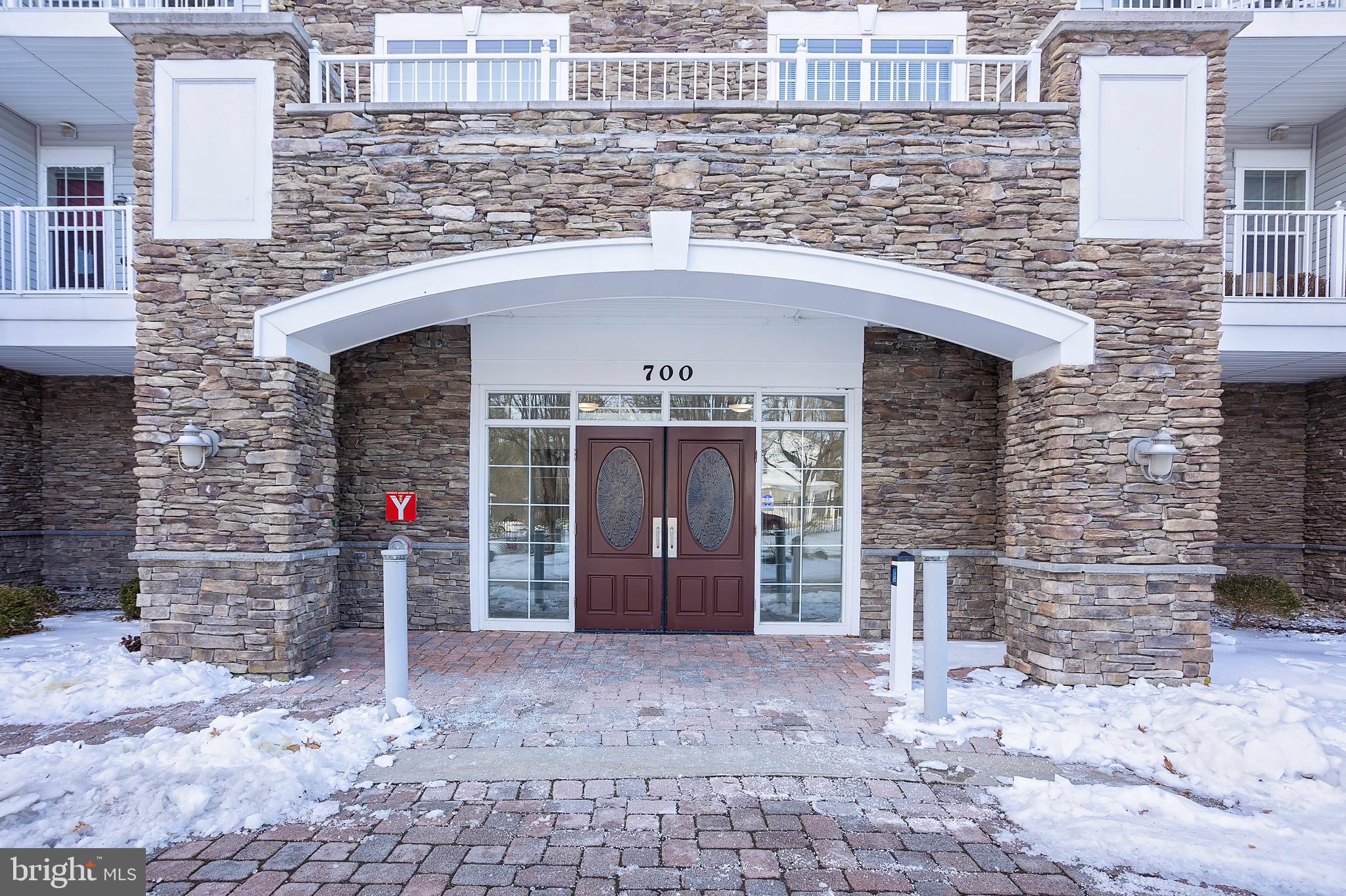 DEEP HARBOUR - Residential