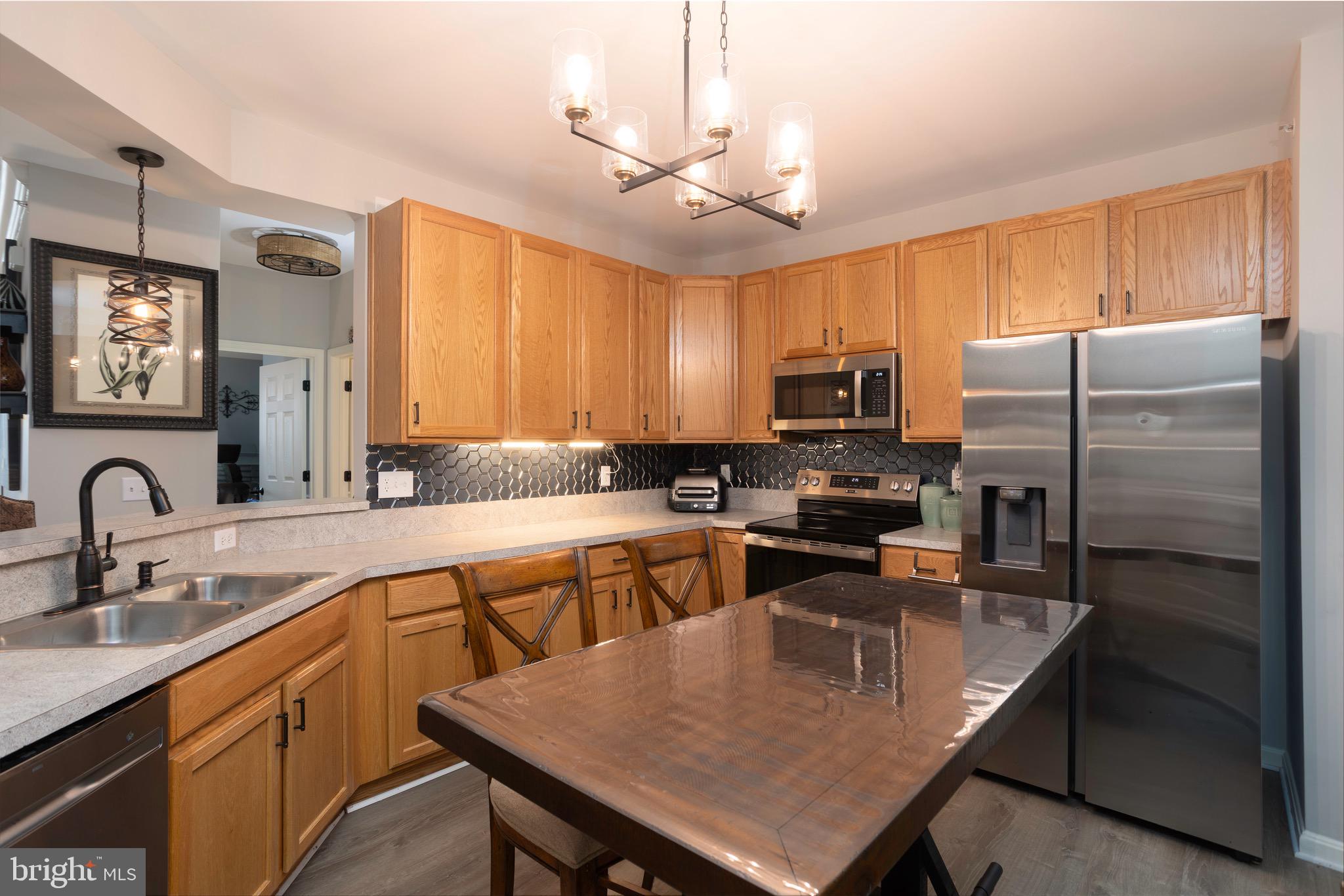 DEEP HARBOUR - Residential