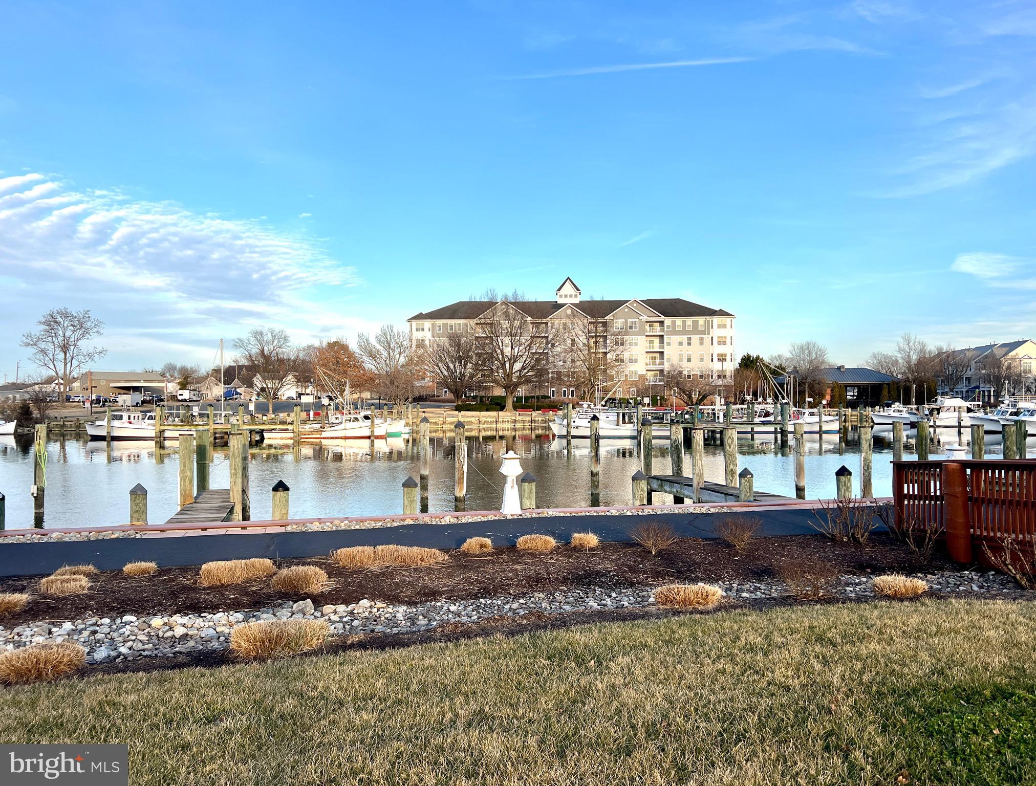 DEEP HARBOUR - Residential