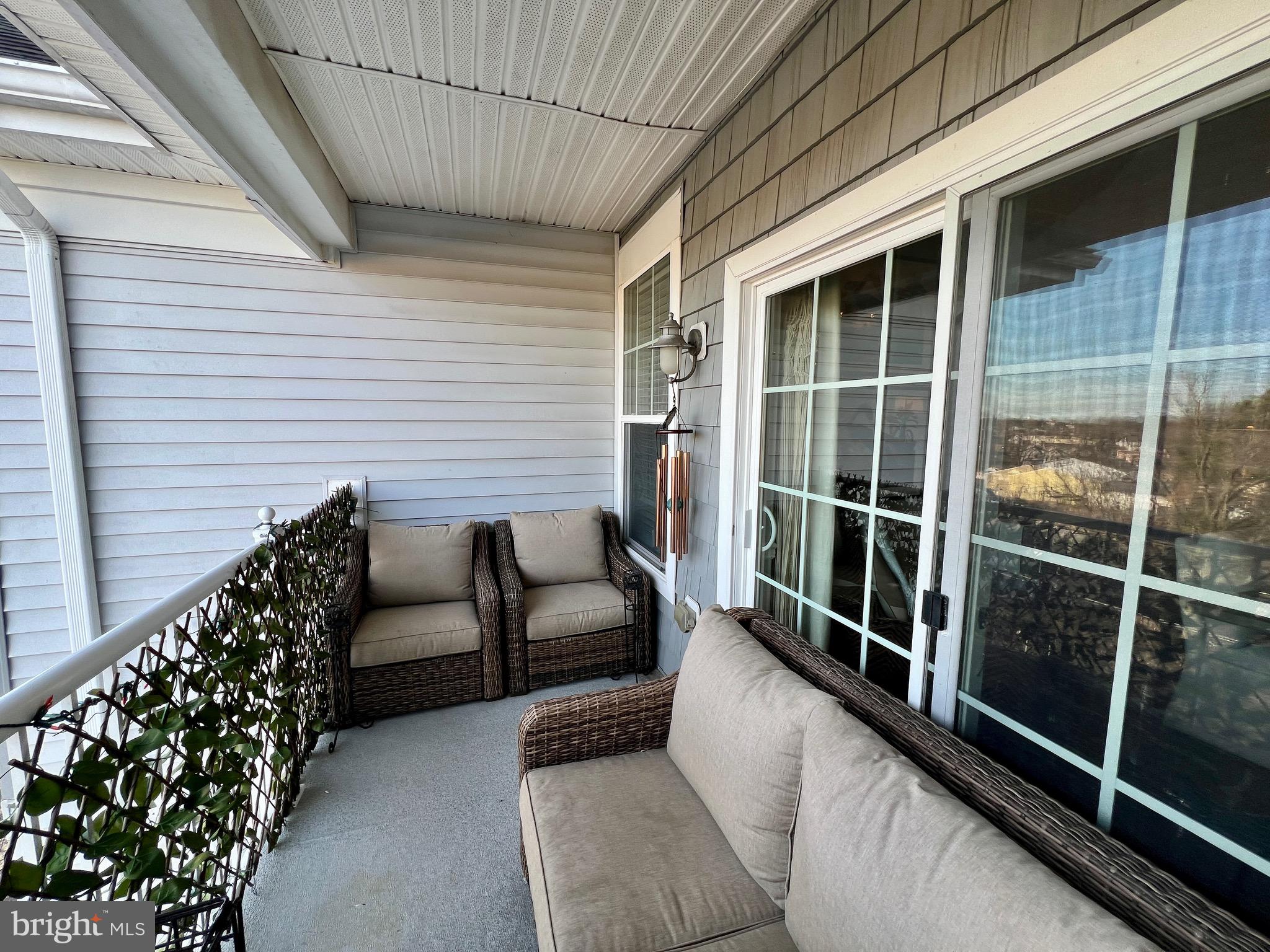 DEEP HARBOUR - Residential