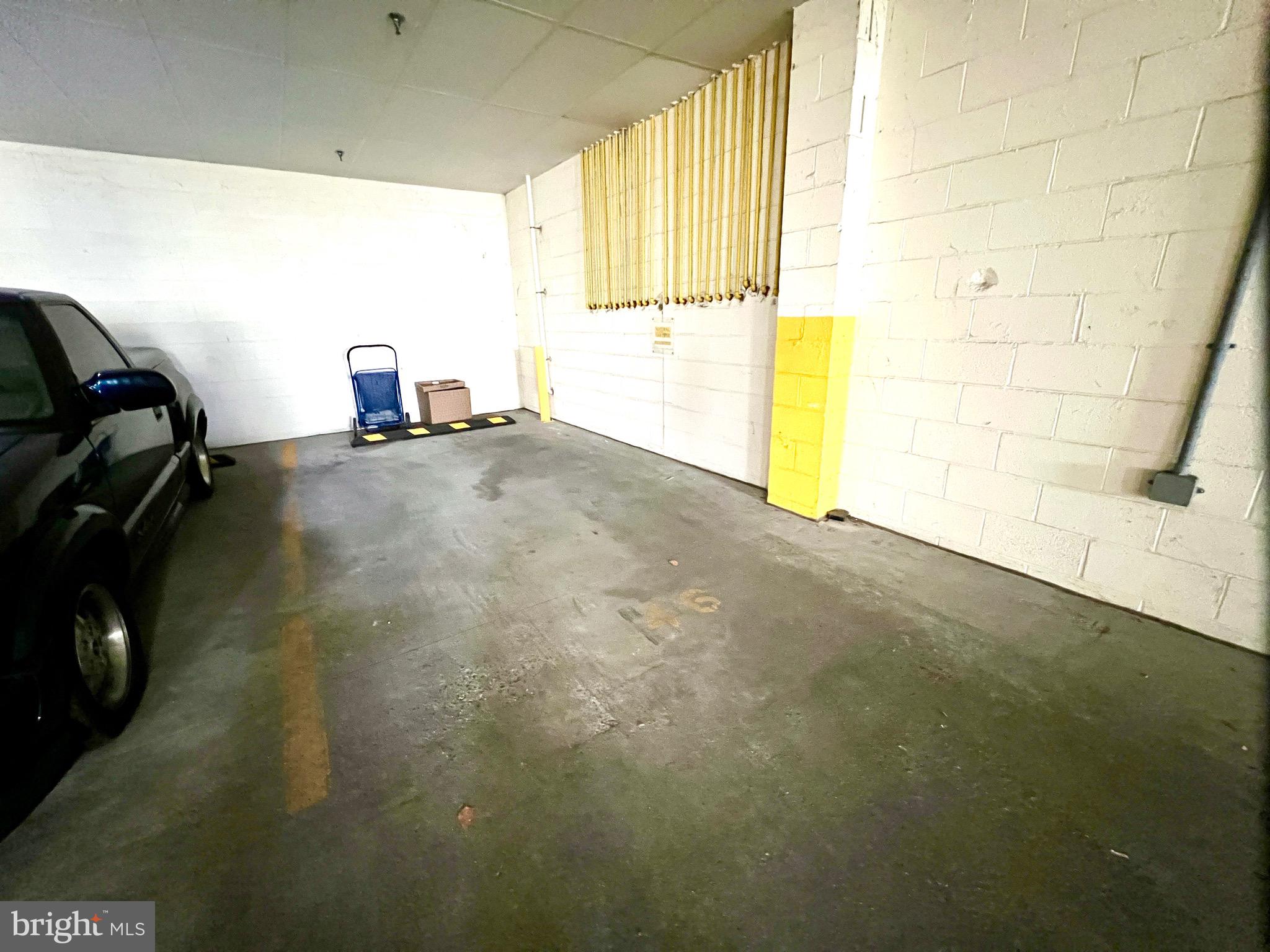 DEEP HARBOUR - Residential