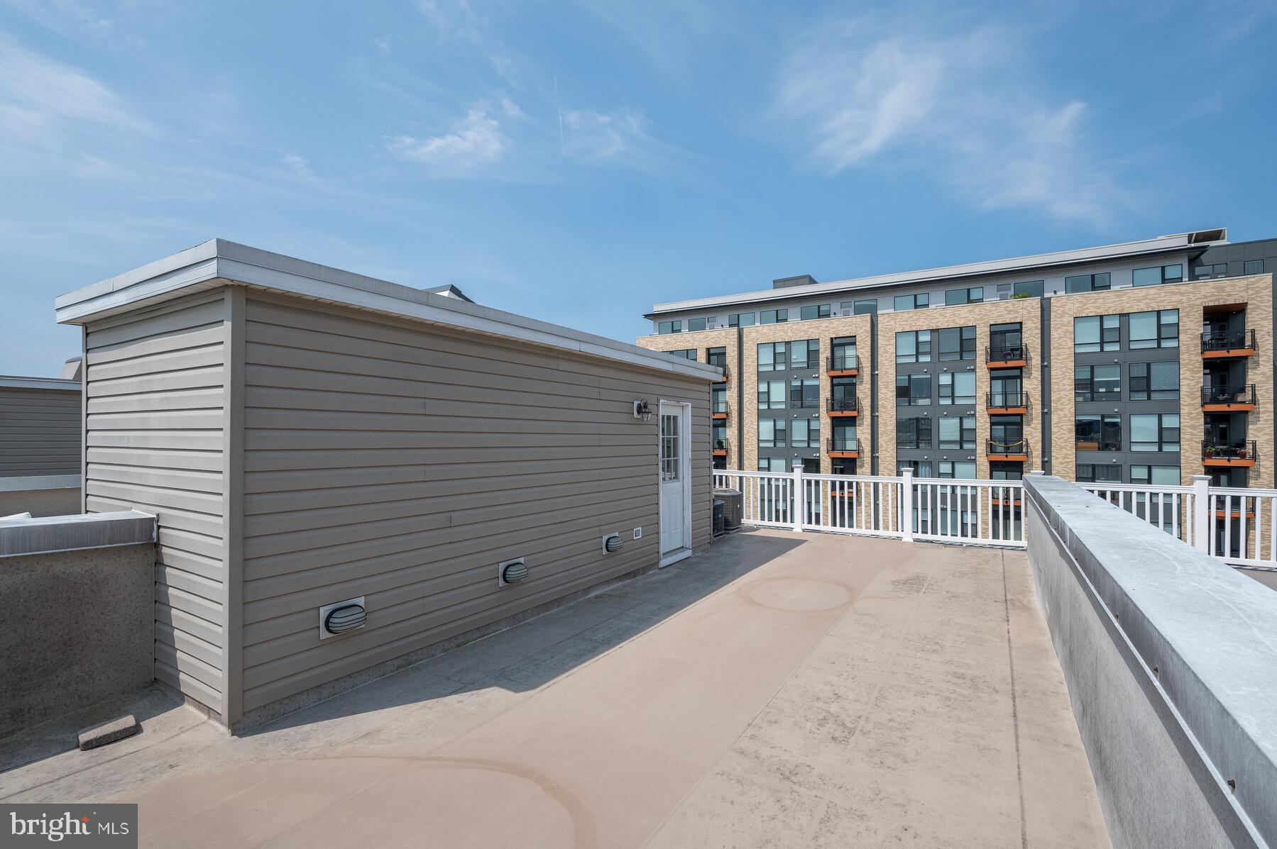 HARBORVIEW - Residential Lease