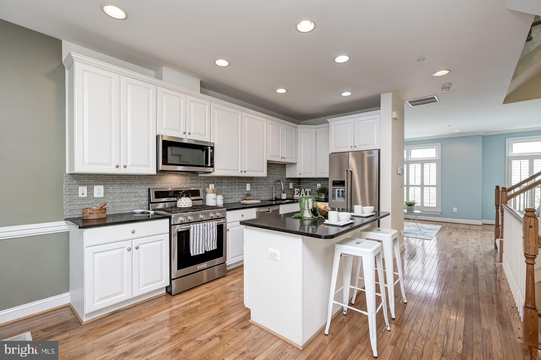 HARBORVIEW - Residential Lease