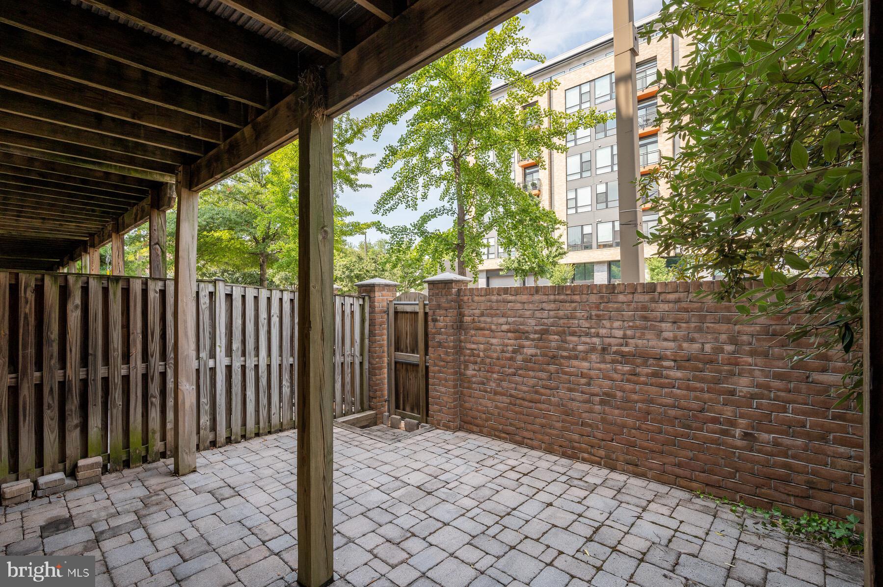 HARBORVIEW - Residential Lease