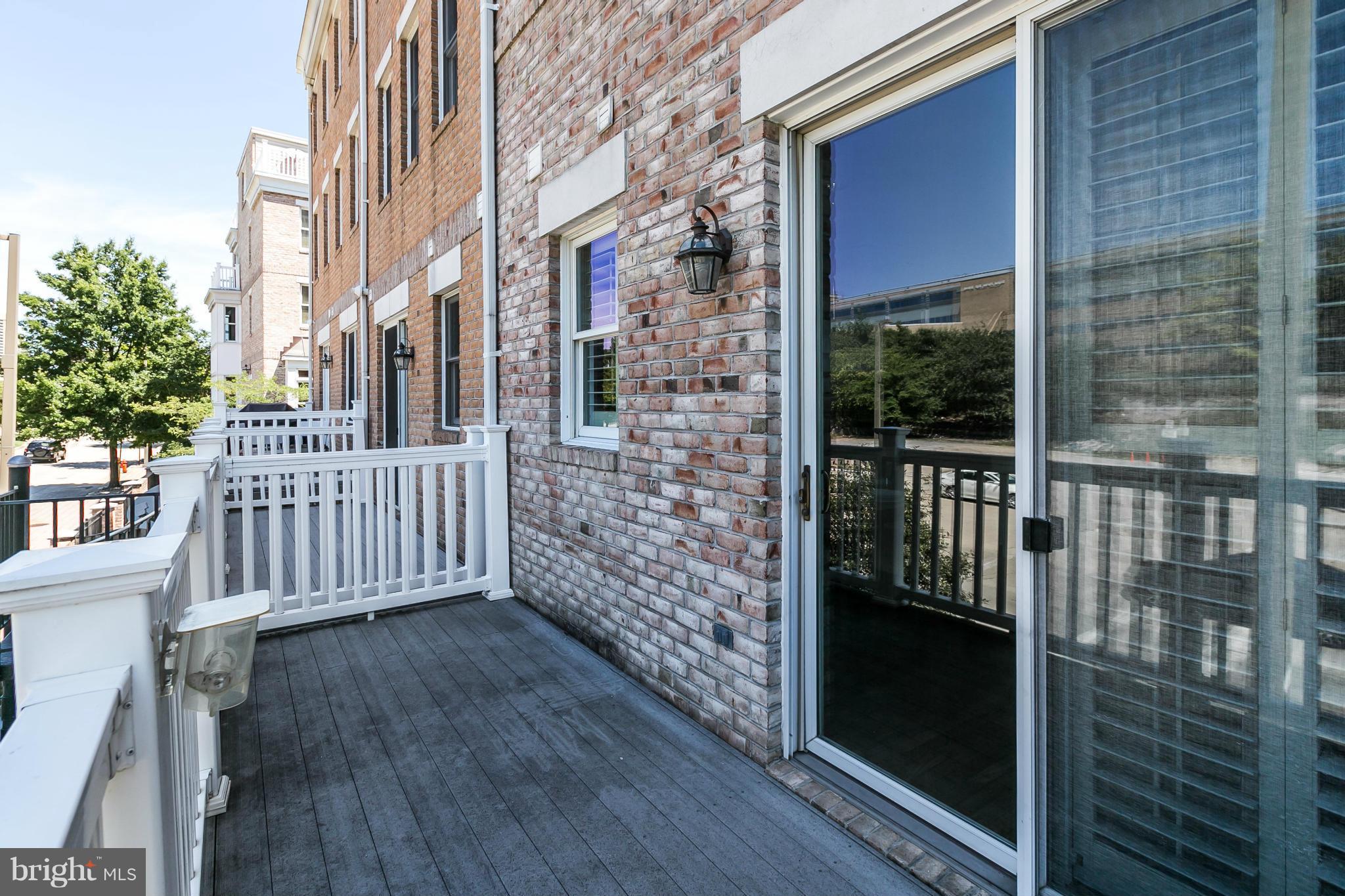 HARBORVIEW - Residential Lease