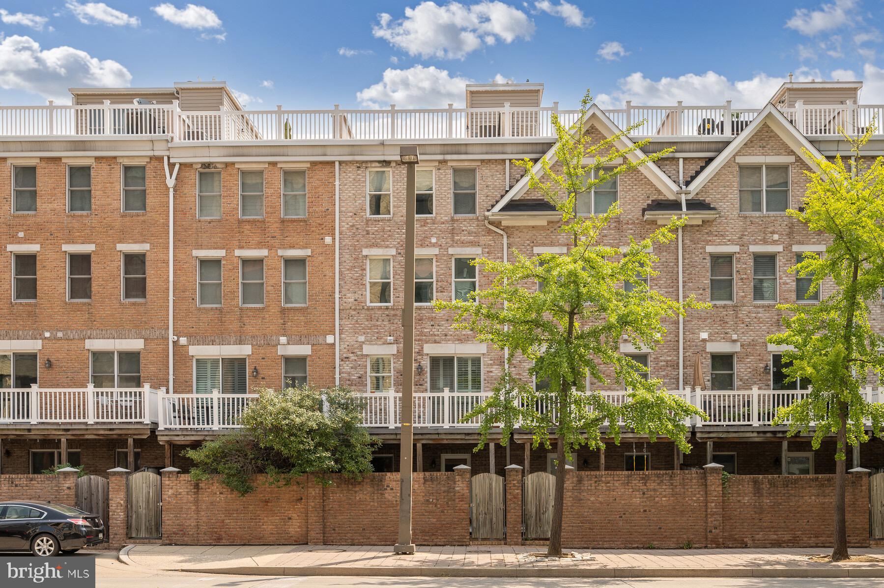 HARBORVIEW - Residential Lease