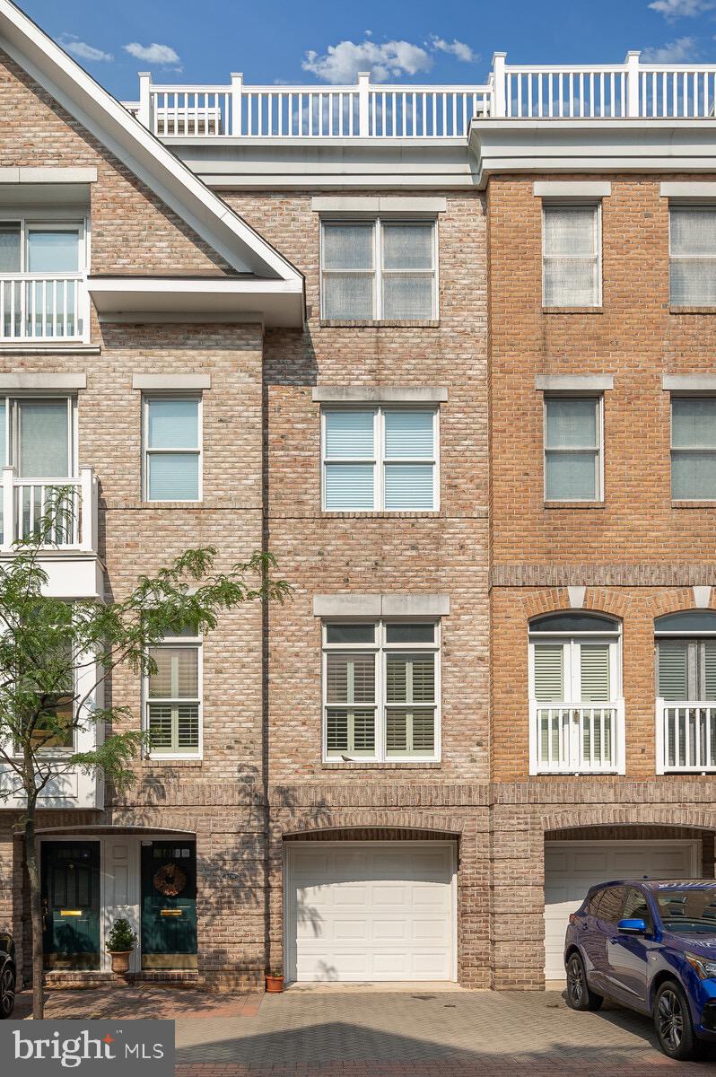 HARBORVIEW - Residential Lease