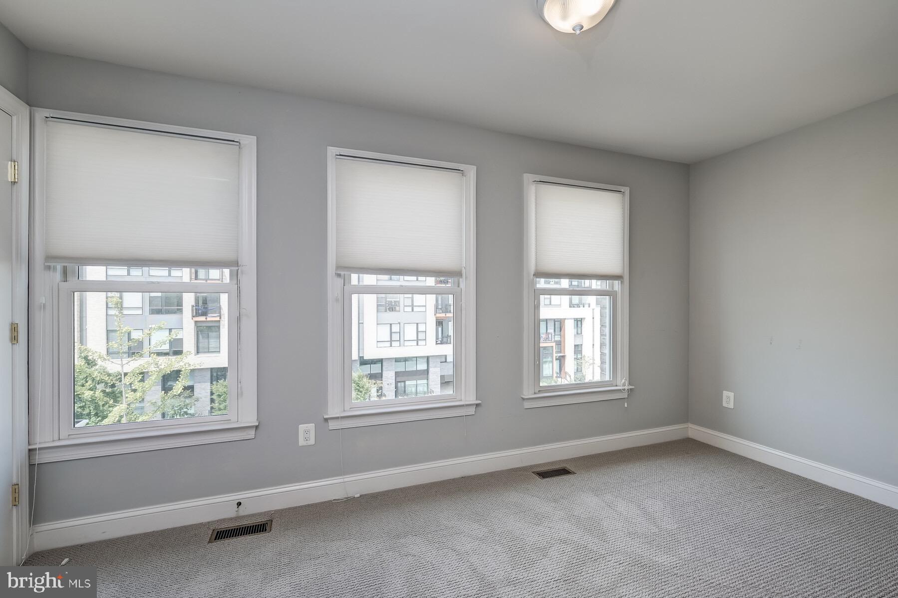 HARBORVIEW - Residential Lease