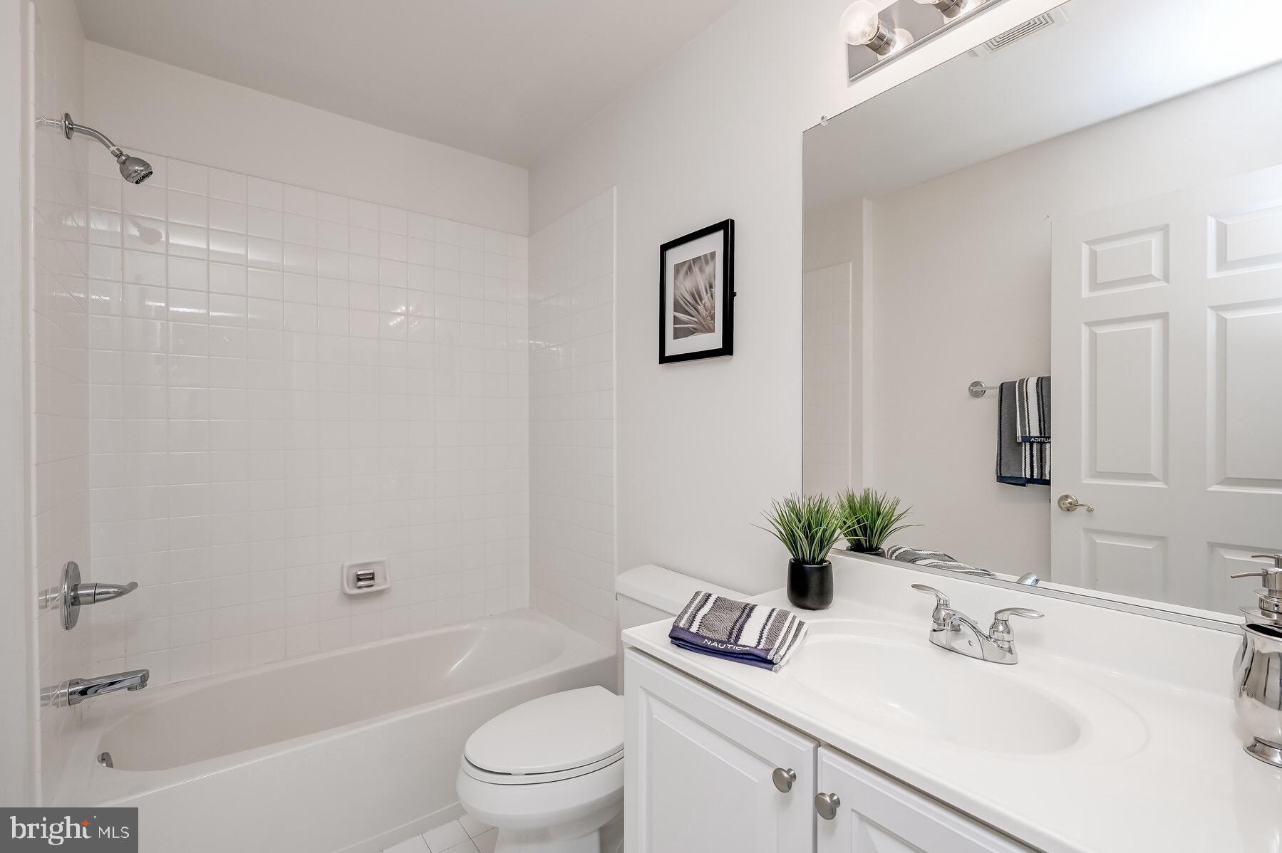 HARBORVIEW - Residential Lease