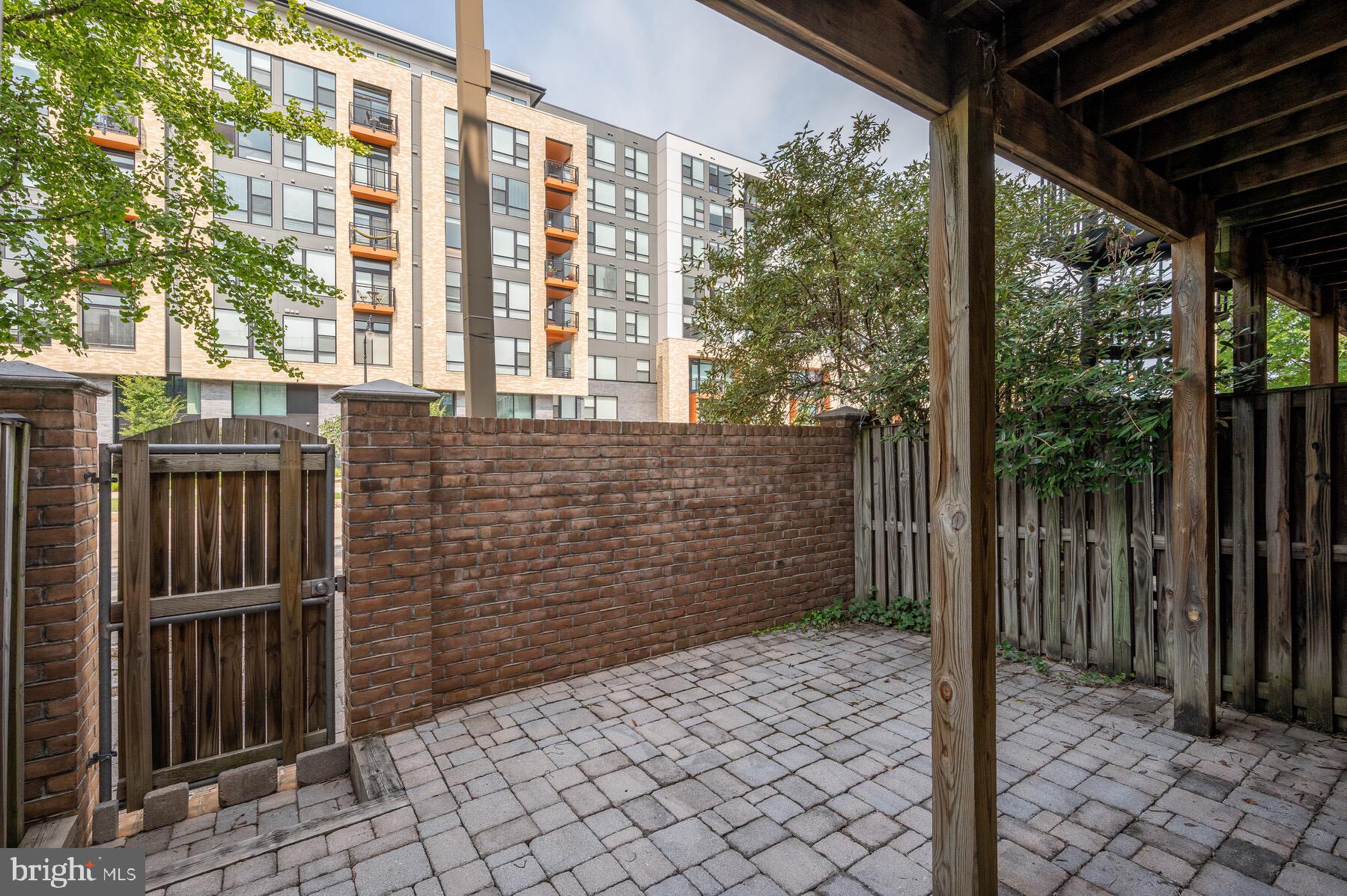 HARBORVIEW - Residential Lease