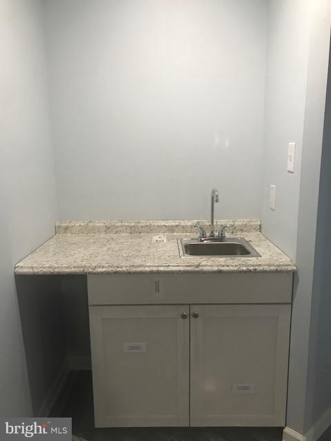 LAKE RIDGE - Residential Lease