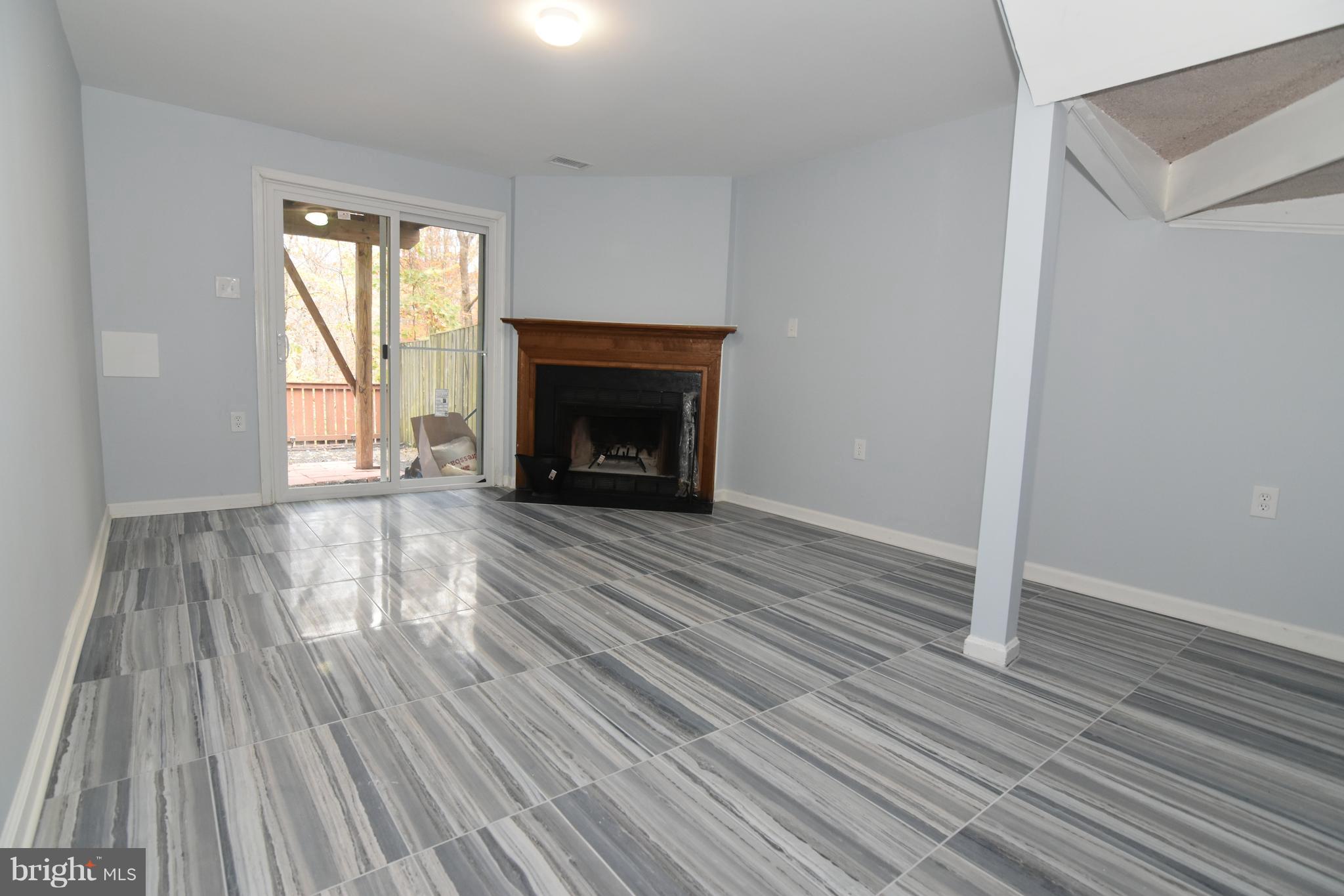 LAKE RIDGE - Residential Lease