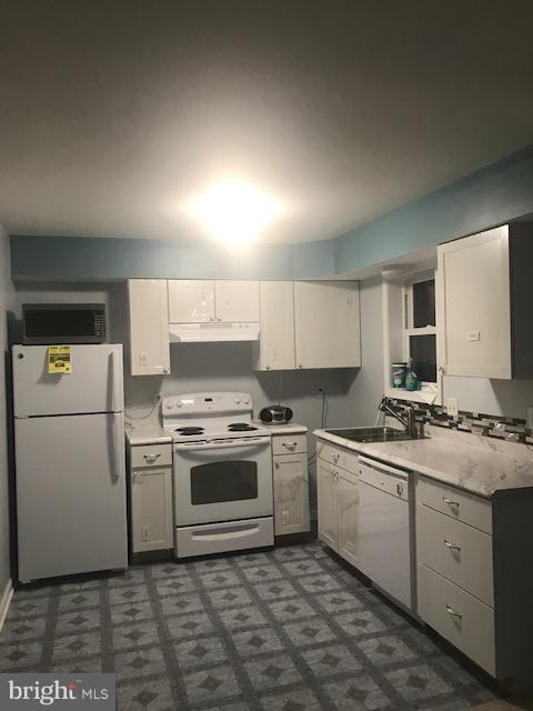 LAKE RIDGE - Residential Lease