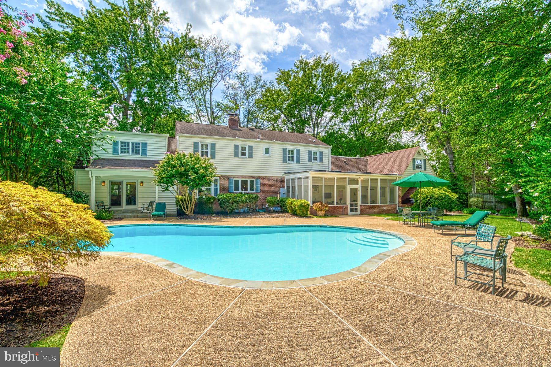 9211 FOREST HAVEN DRIVE