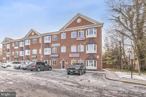 5985 Columbia Pike Unit 300, Falls Church, VA MLS: VAFX2218764