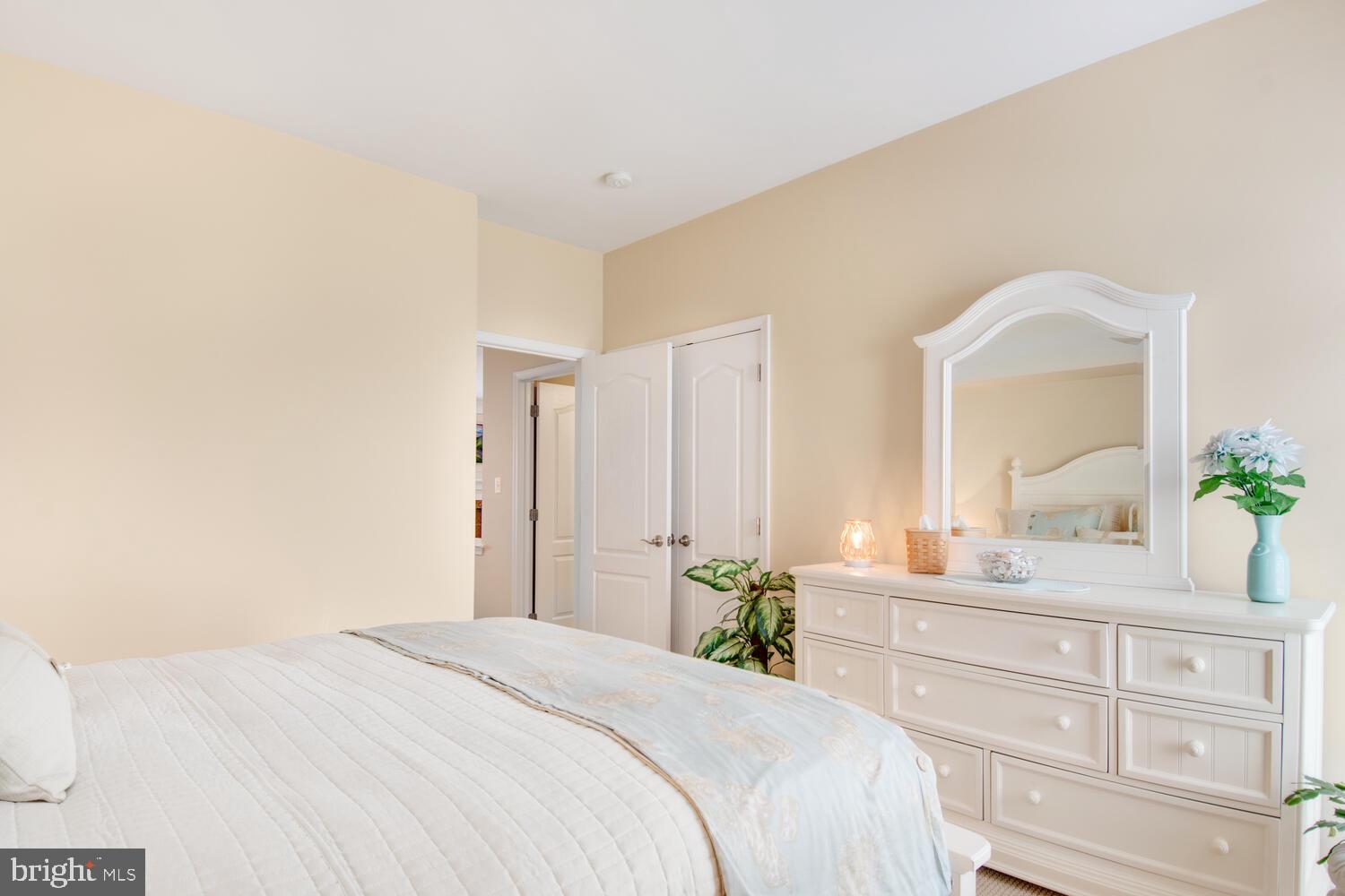 SYMPHONY VILLAGE AT CENTREVILLE - Residential