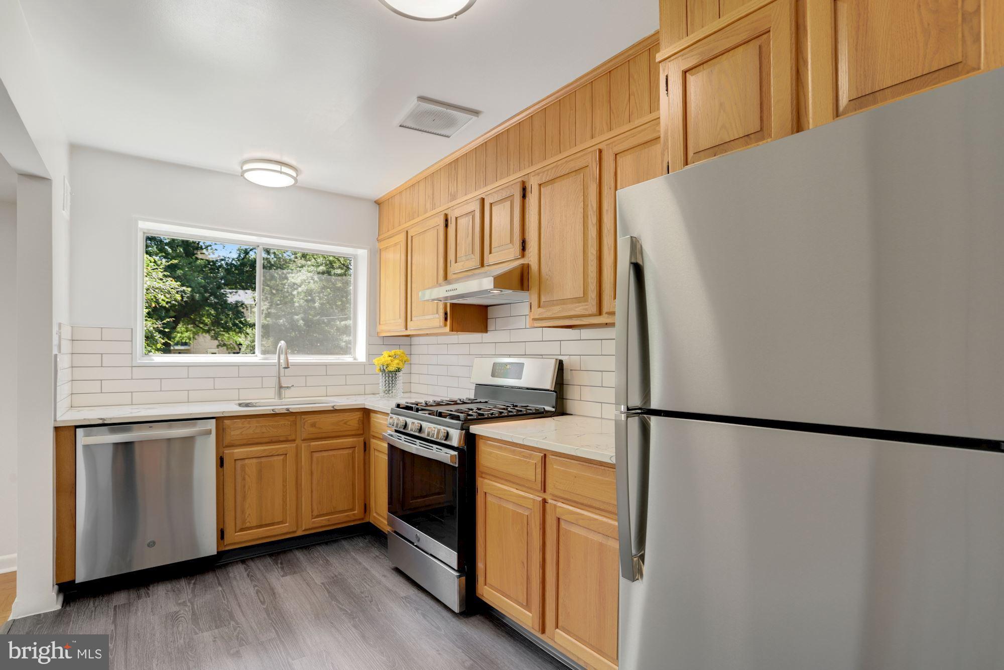 PARKSIDE CONDOMINIUMS - Residential