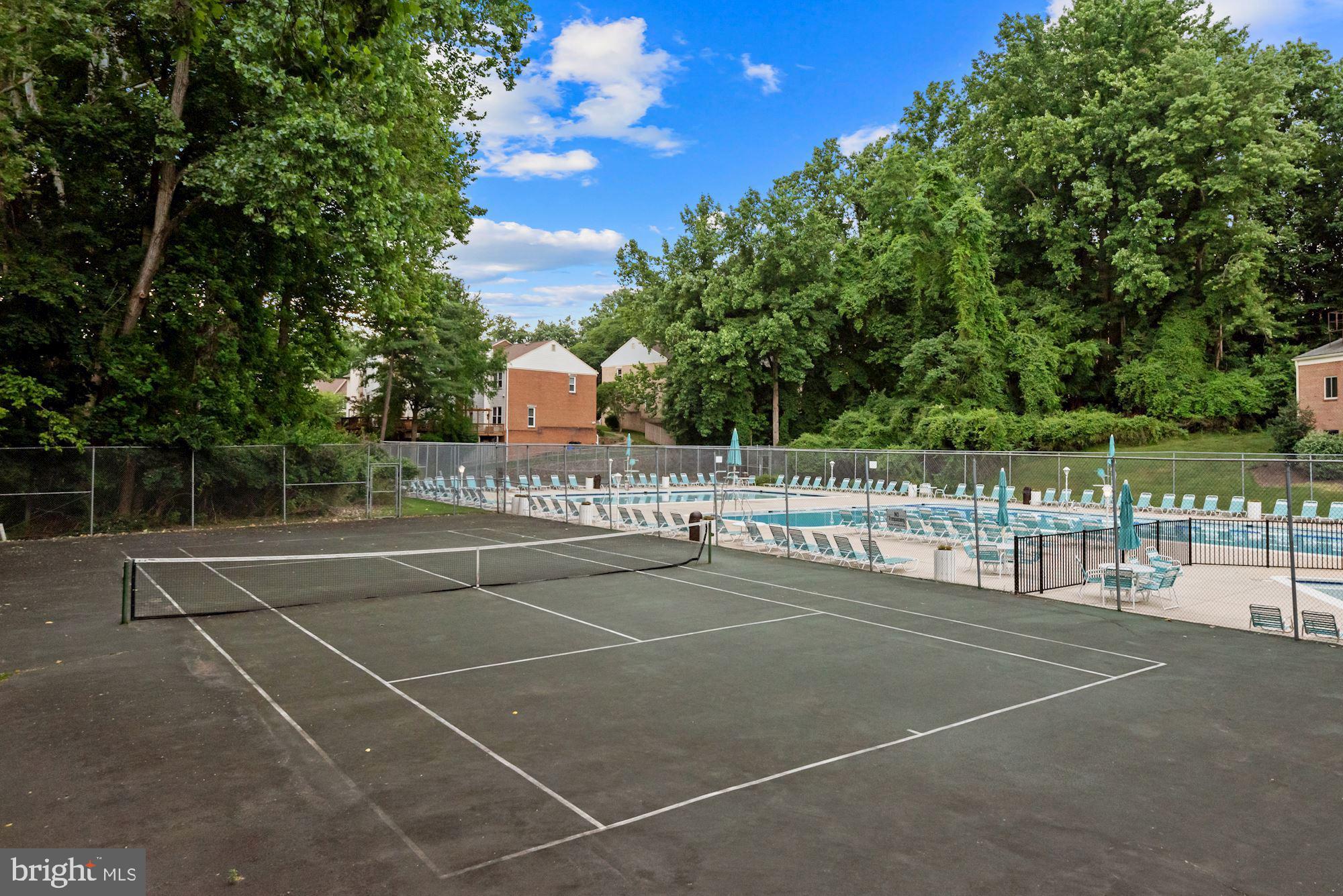 PARKSIDE CONDOMINIUMS - Residential