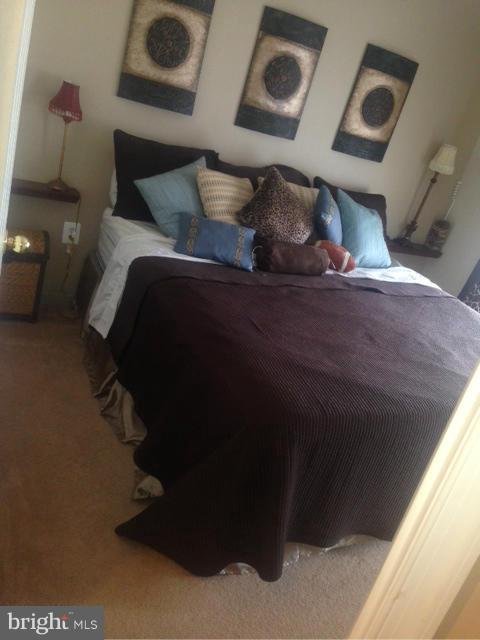 WESTBURY PUB - Residential