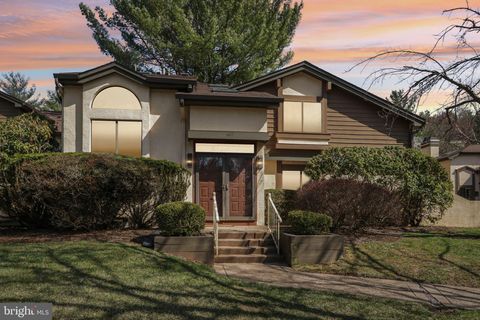 Photo of 627 Sayre Drive, PRINCETON, NJ 08540 (MLS # NJMX2010842)