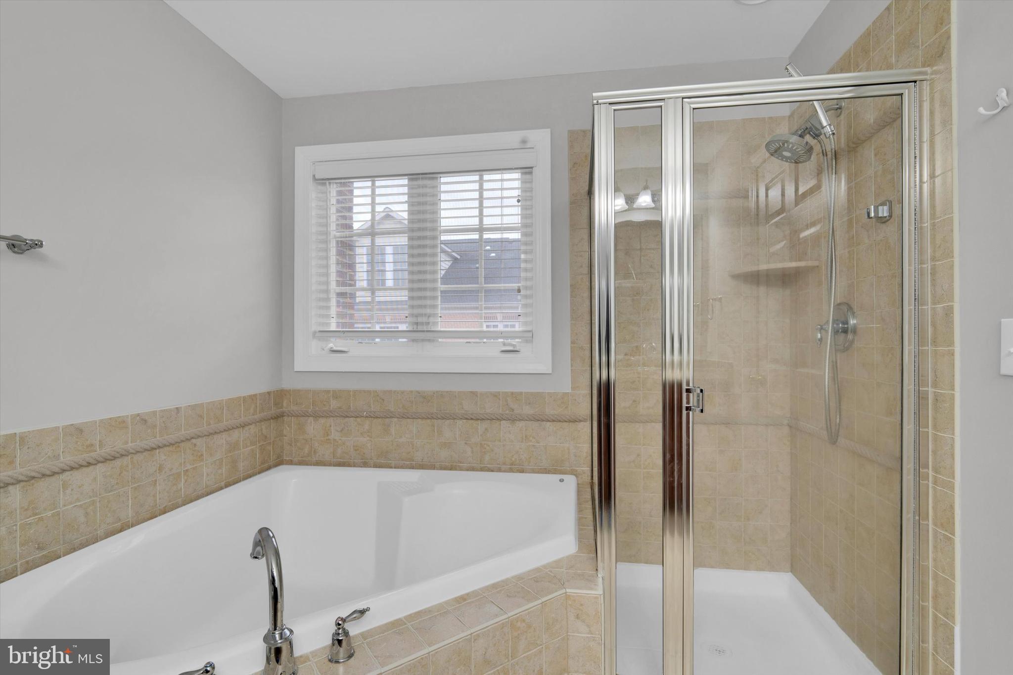 RESERVE AT TYSONS CORNER - Residential Lease