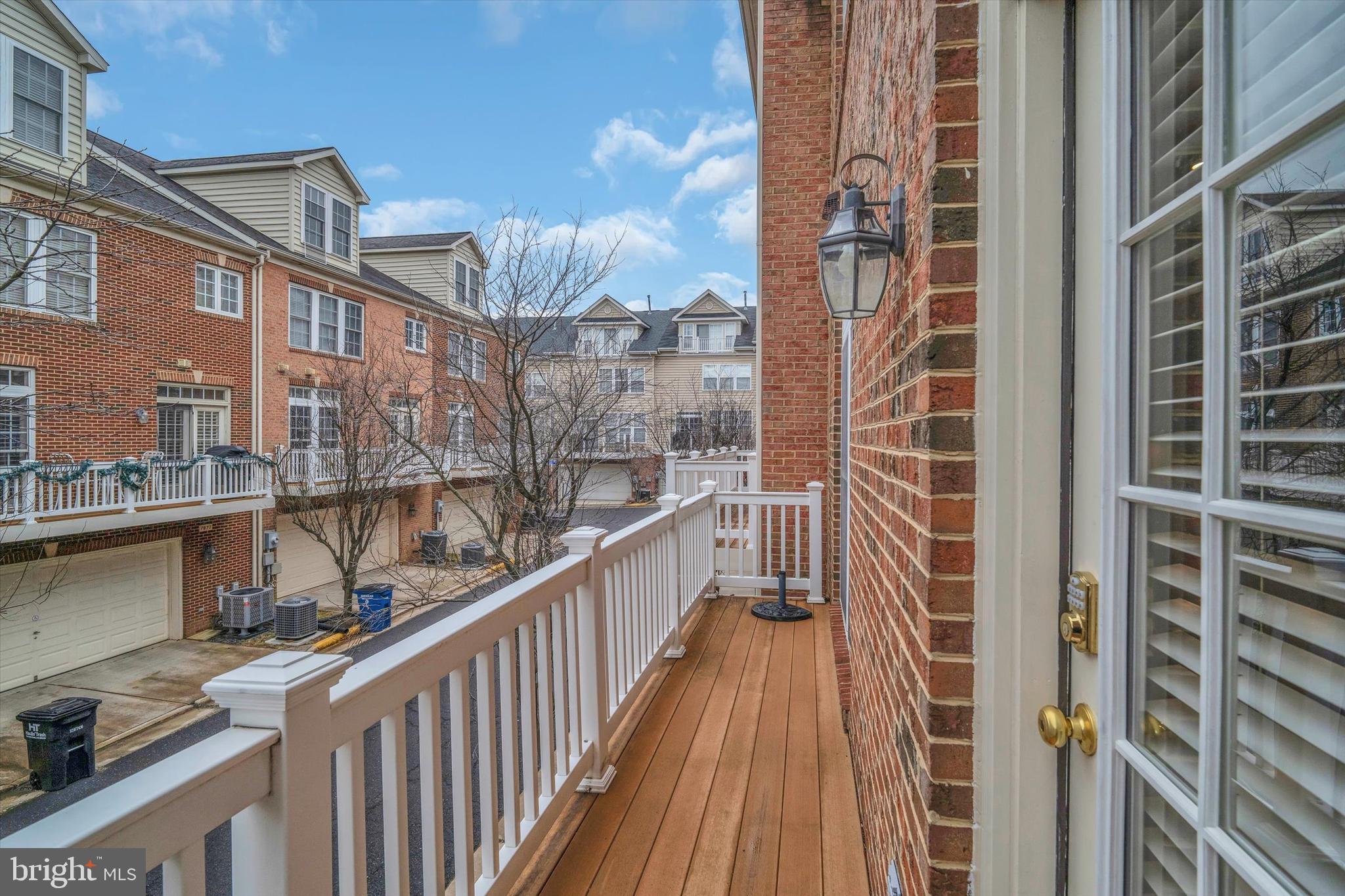 RESERVE AT TYSONS CORNER - Residential Lease