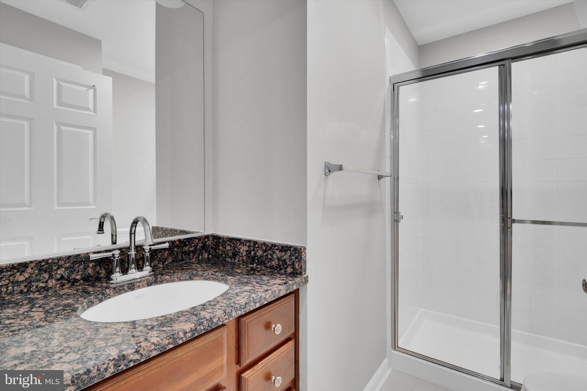 RESERVE AT TYSONS CORNER - Residential Lease