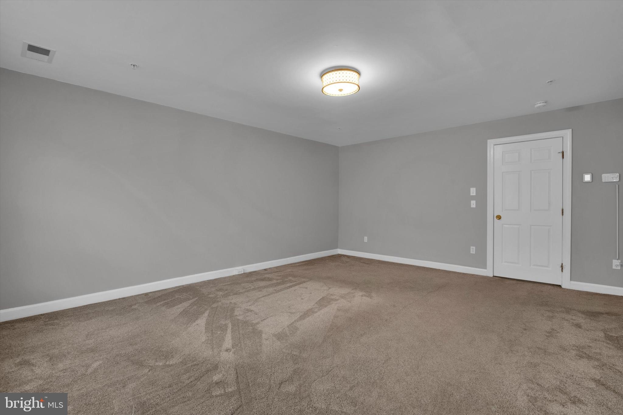 RESERVE AT TYSONS CORNER - Residential Lease