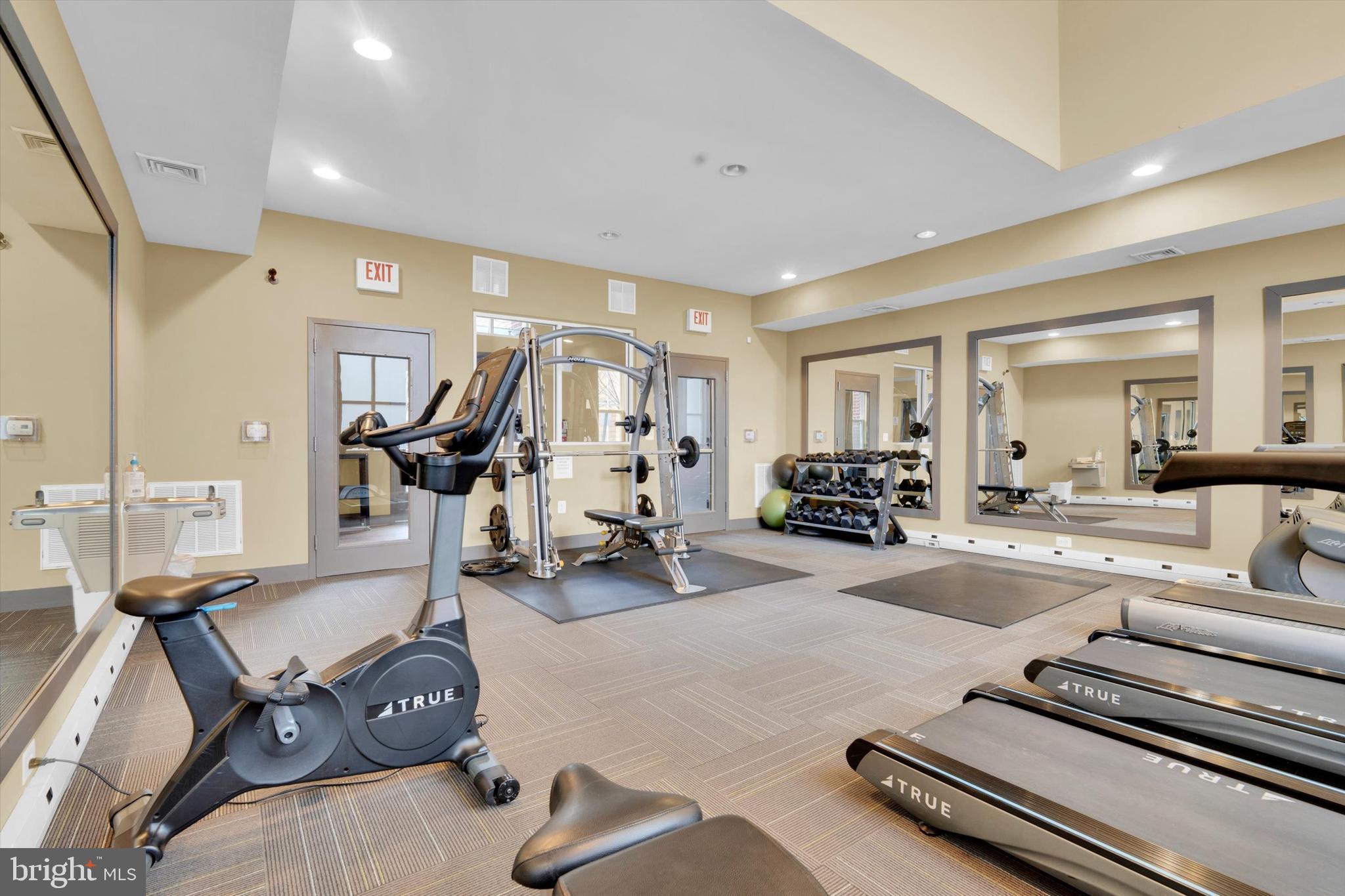 RESERVE AT TYSONS CORNER - Residential Lease