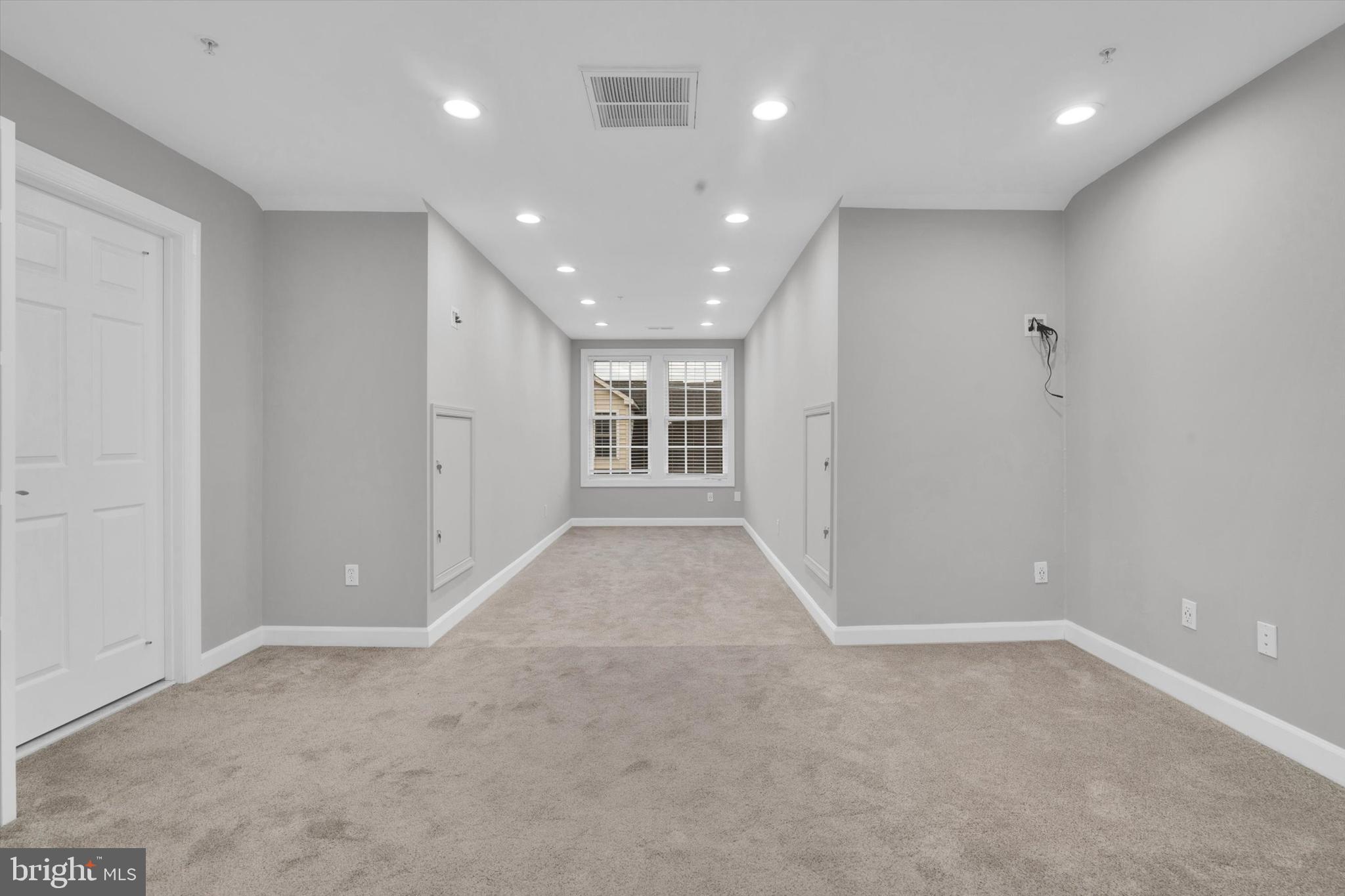 RESERVE AT TYSONS CORNER - Residential Lease