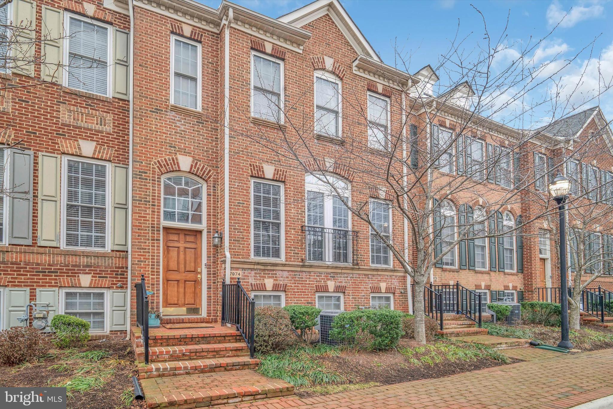 RESERVE AT TYSONS CORNER - Residential Lease