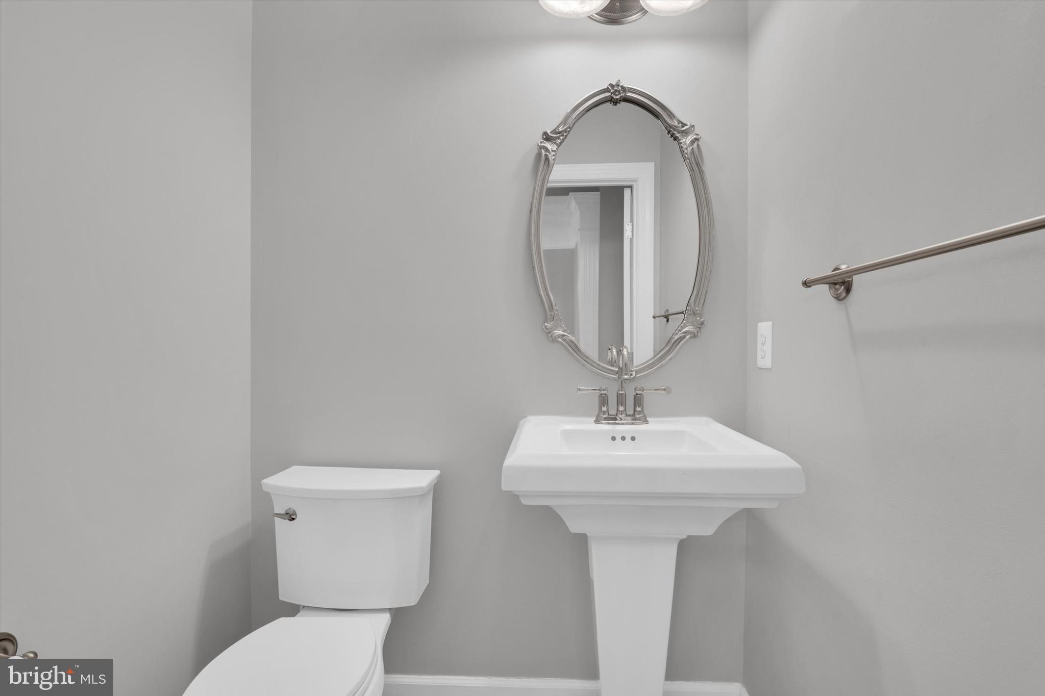 RESERVE AT TYSONS CORNER - Residential Lease