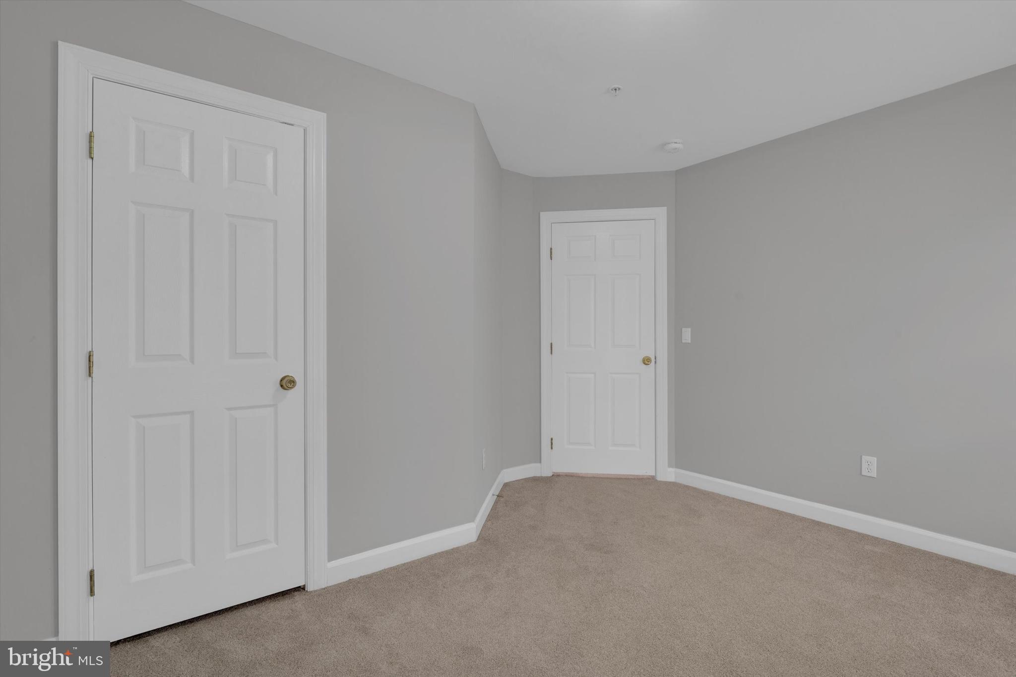 RESERVE AT TYSONS CORNER - Residential Lease