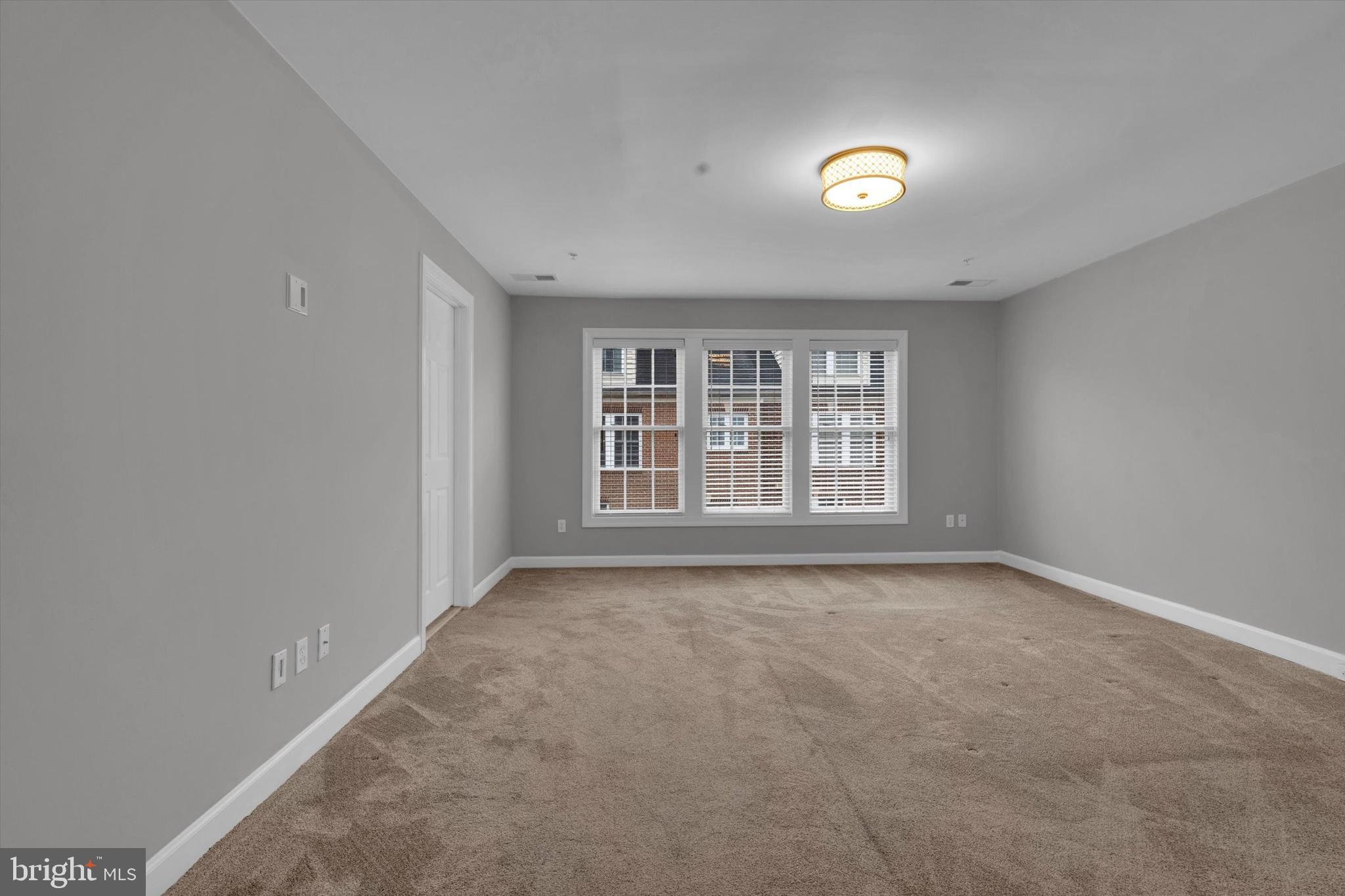 RESERVE AT TYSONS CORNER - Residential Lease