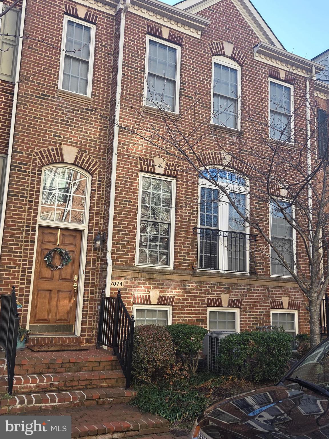 RESERVE AT TYSONS CORNER - Residential Lease