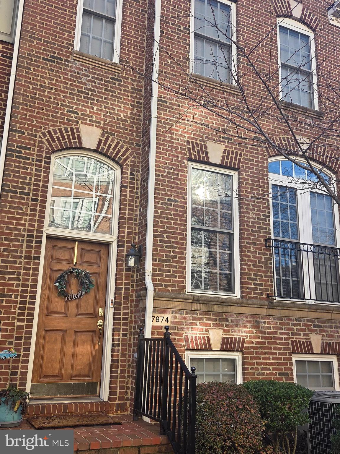 RESERVE AT TYSONS CORNER - Residential Lease