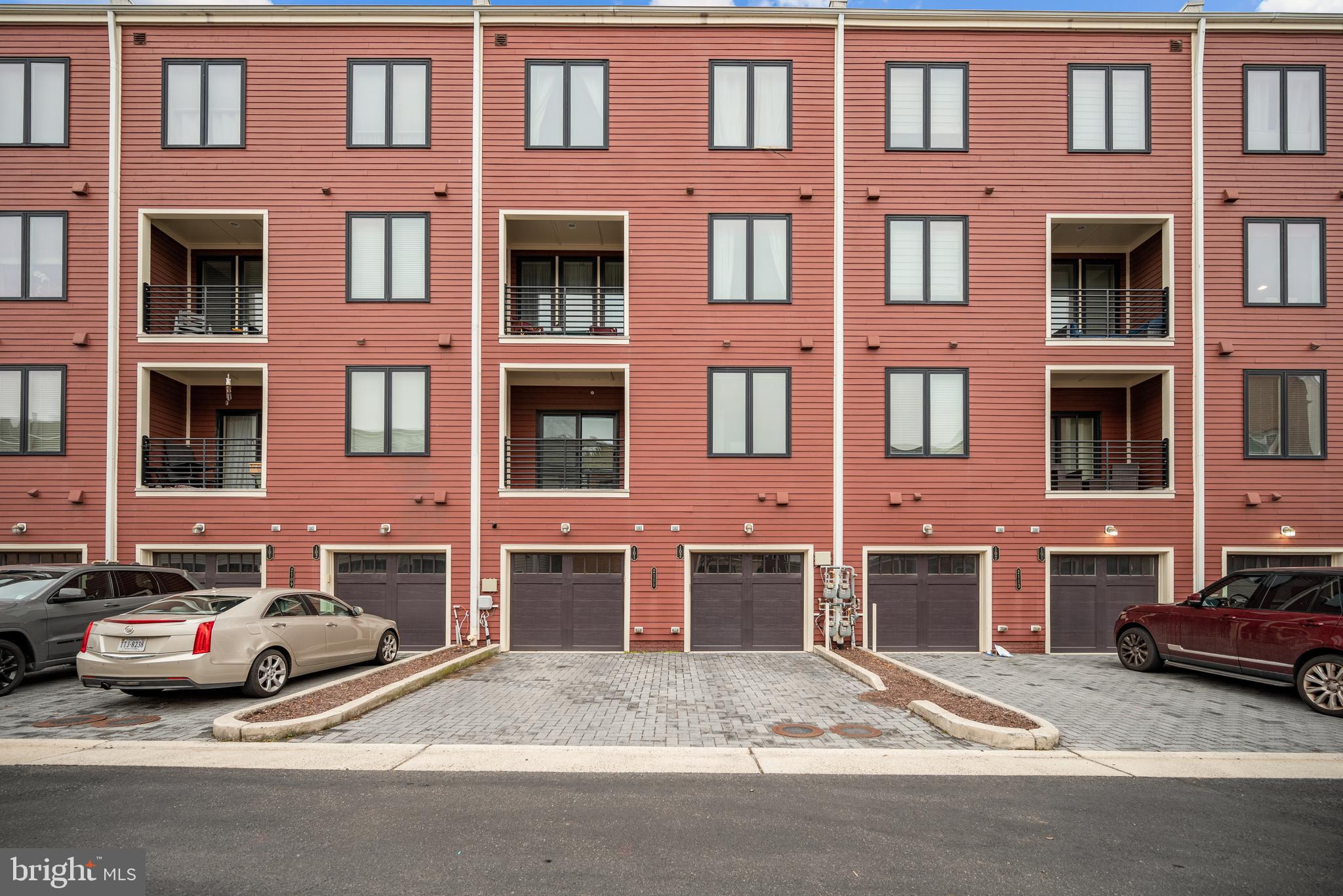 POTOMAC  YARDS - Residential Lease