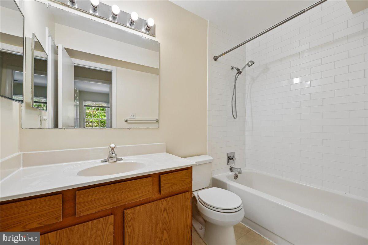 HOMELAND VILLAGE - Residential