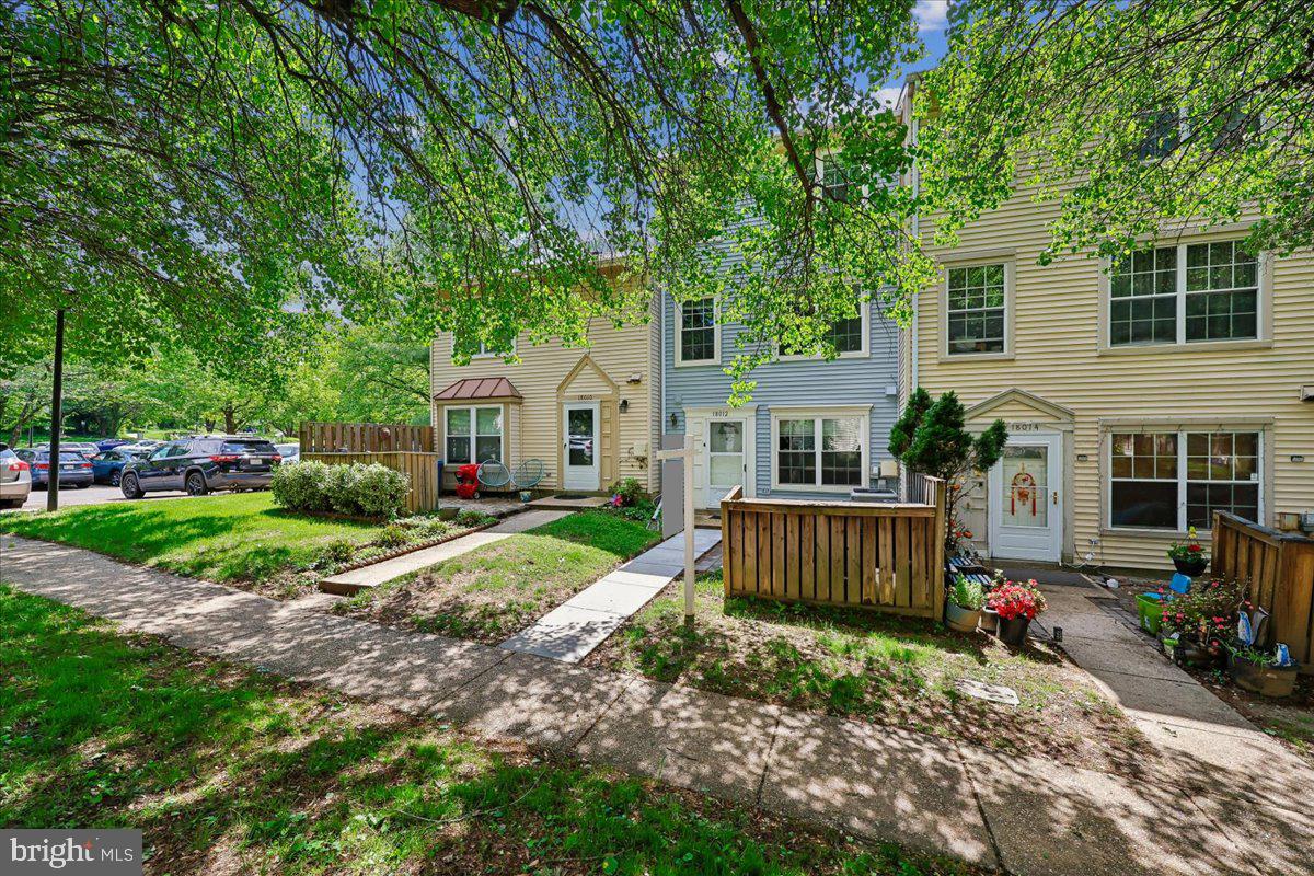 HOMELAND VILLAGE - Residential