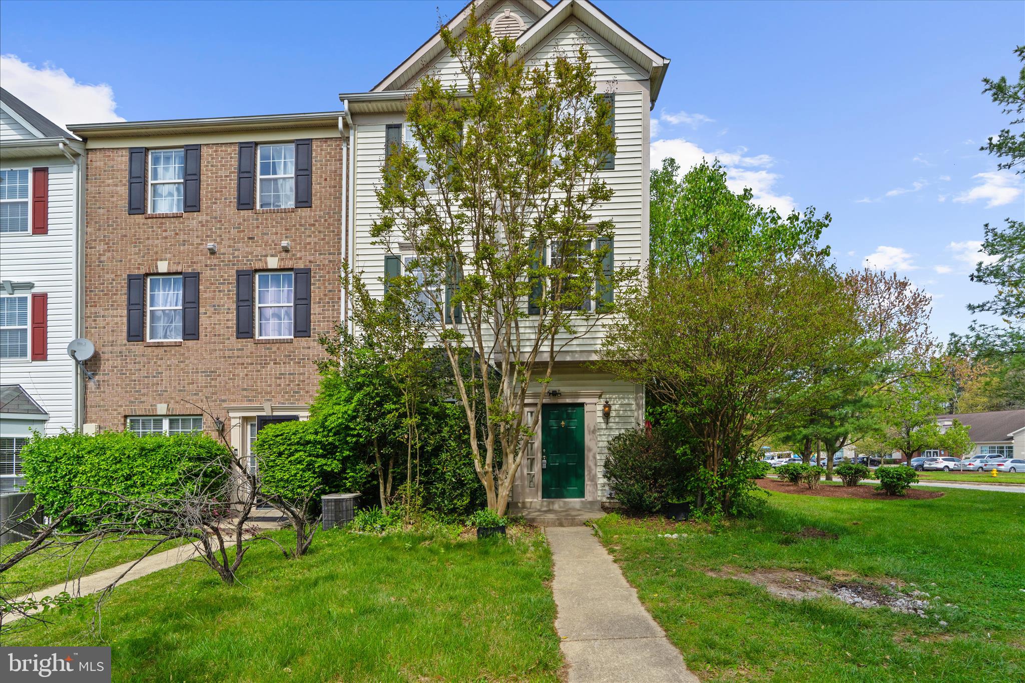 SEVEN OAKS - Residential