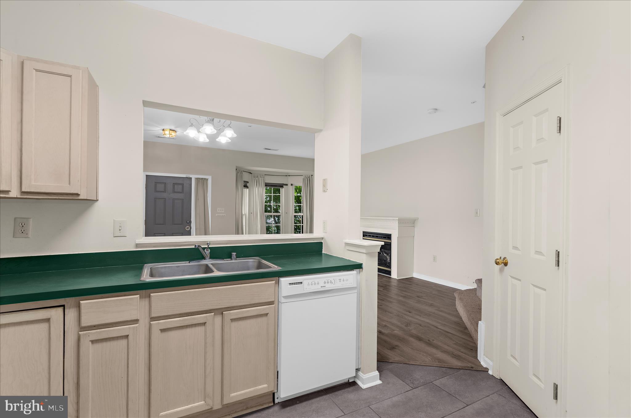 SEVEN OAKS - Residential