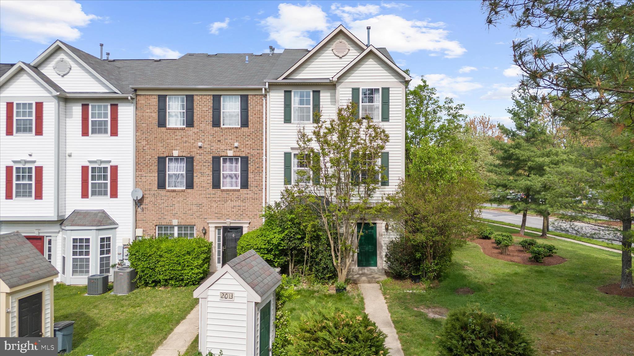 SEVEN OAKS - Residential