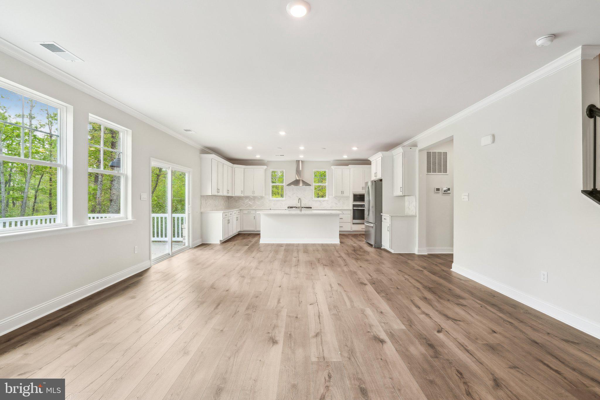 SPRING LAKES - Residential