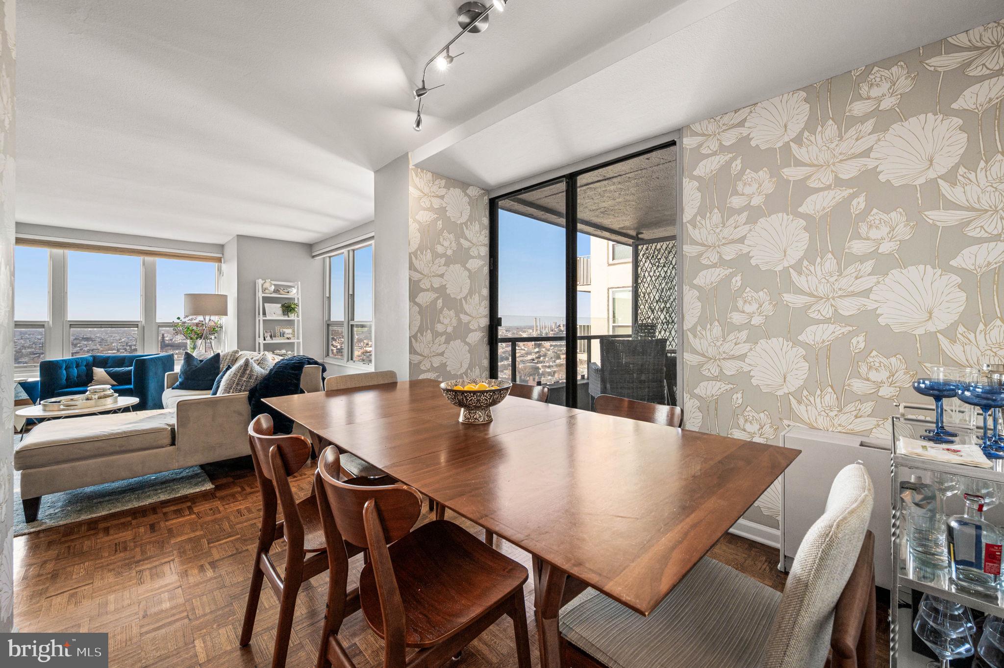 224 W RITTENHOUSE 2010