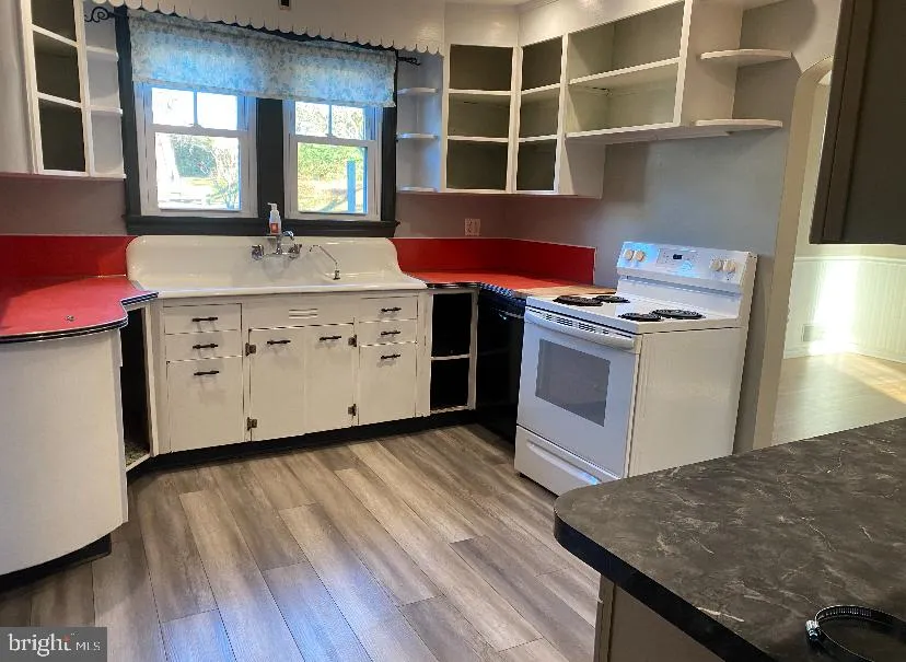 Coopersburg, Pennsylvania 18036, United States, 2 Bedrooms Bedrooms, ,1 BathroomBathrooms,Residential,Active,49079