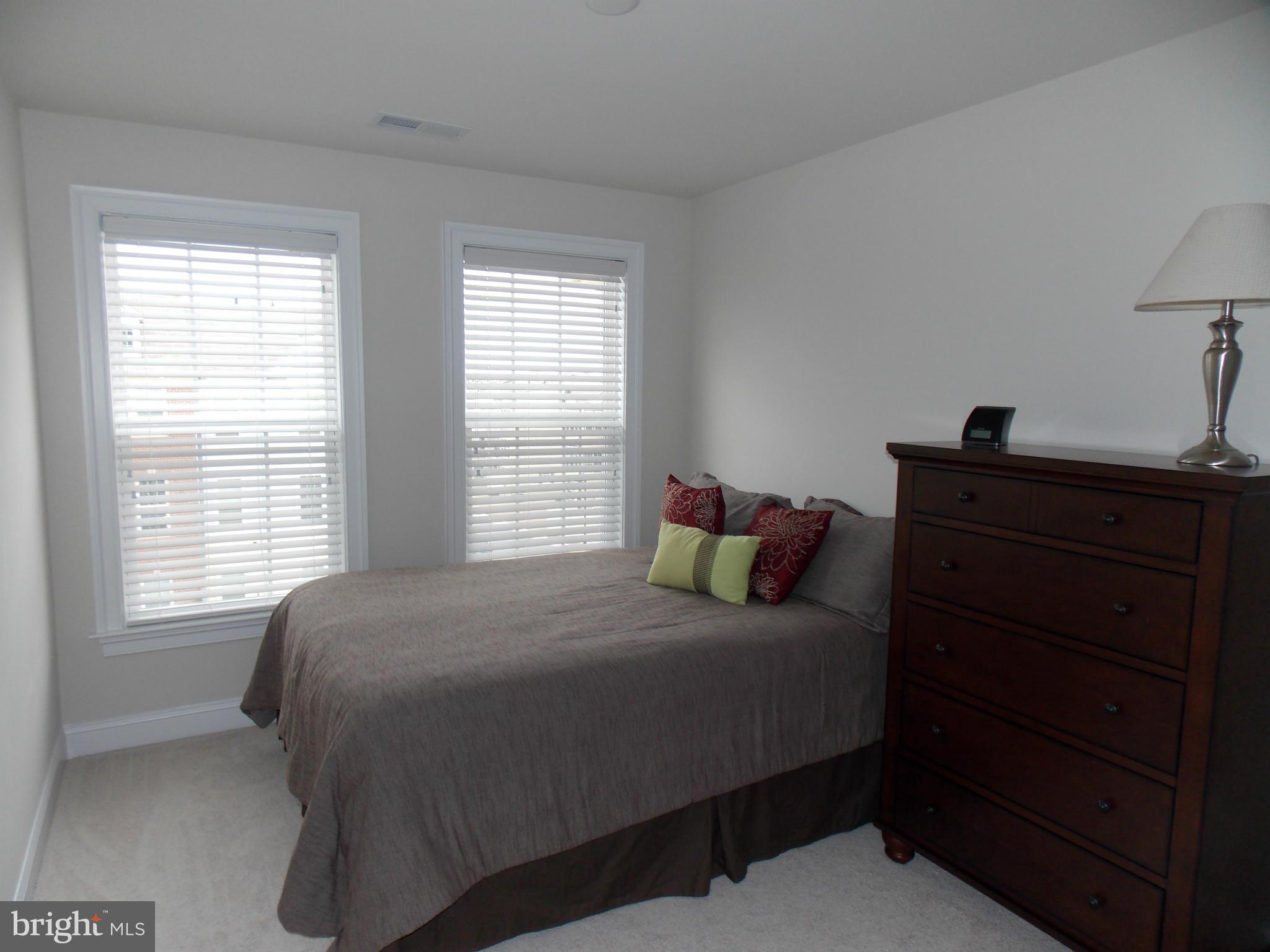 OAKLAWN - Residential