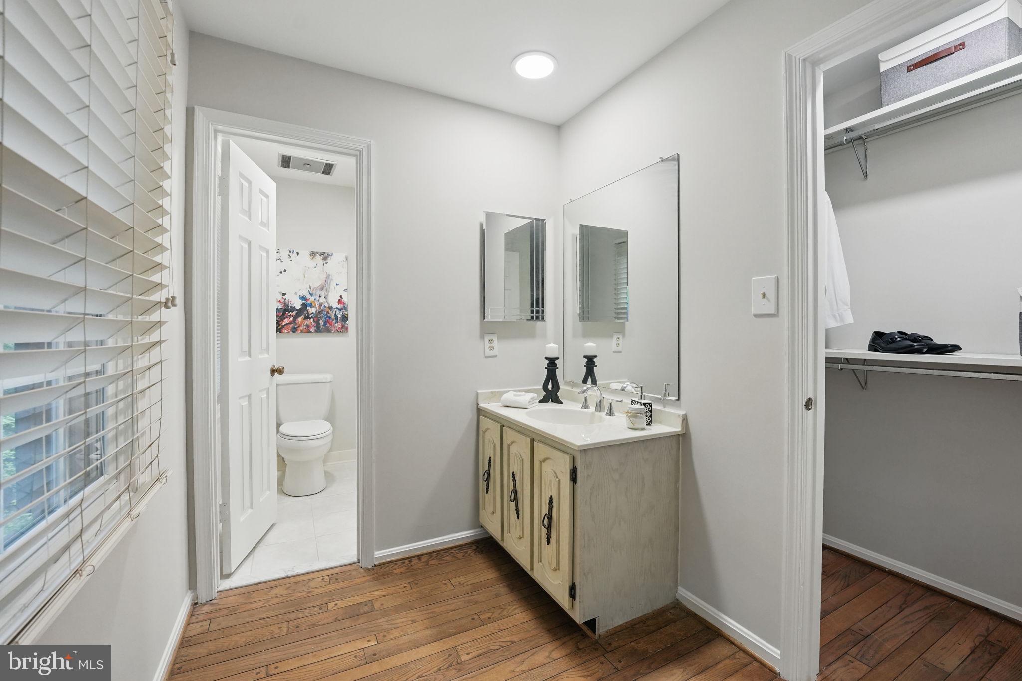 FOX MILL WOODS - Residential