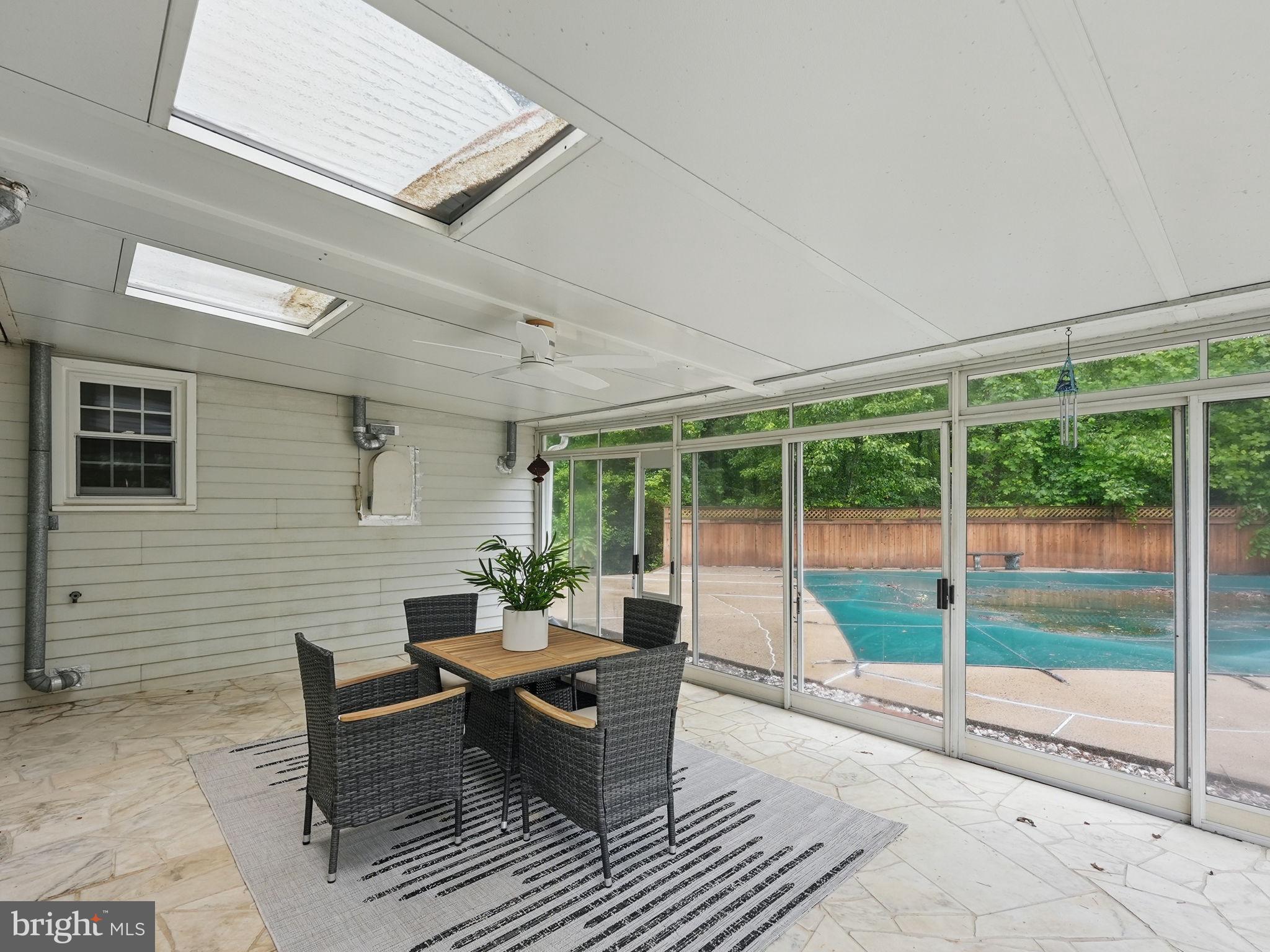 FOX MILL WOODS - Residential