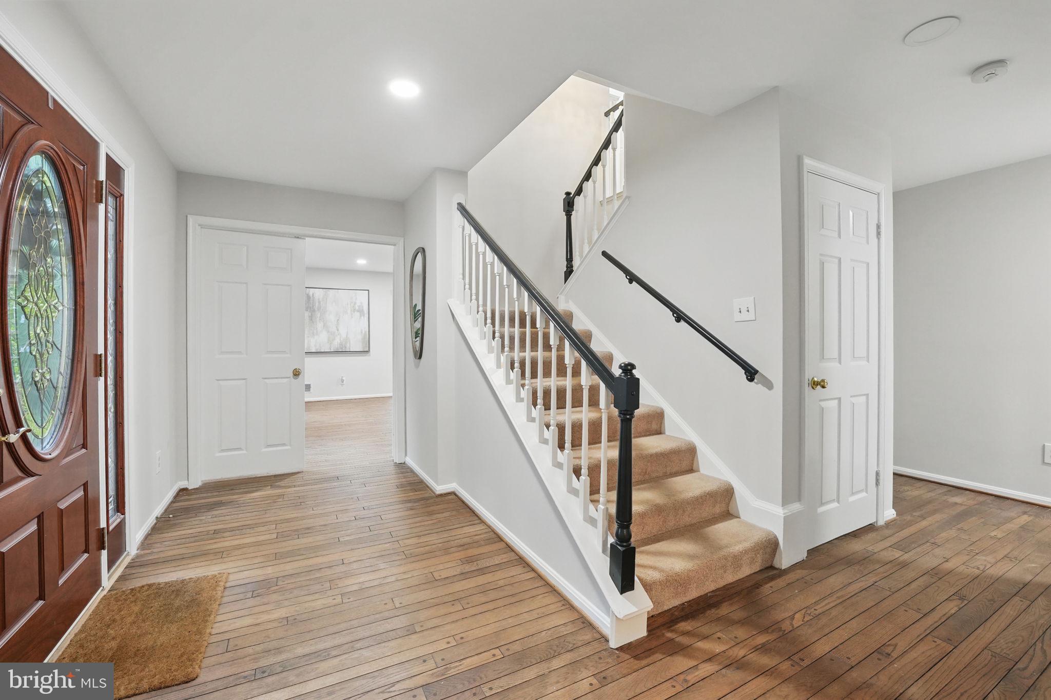 FOX MILL WOODS - Residential