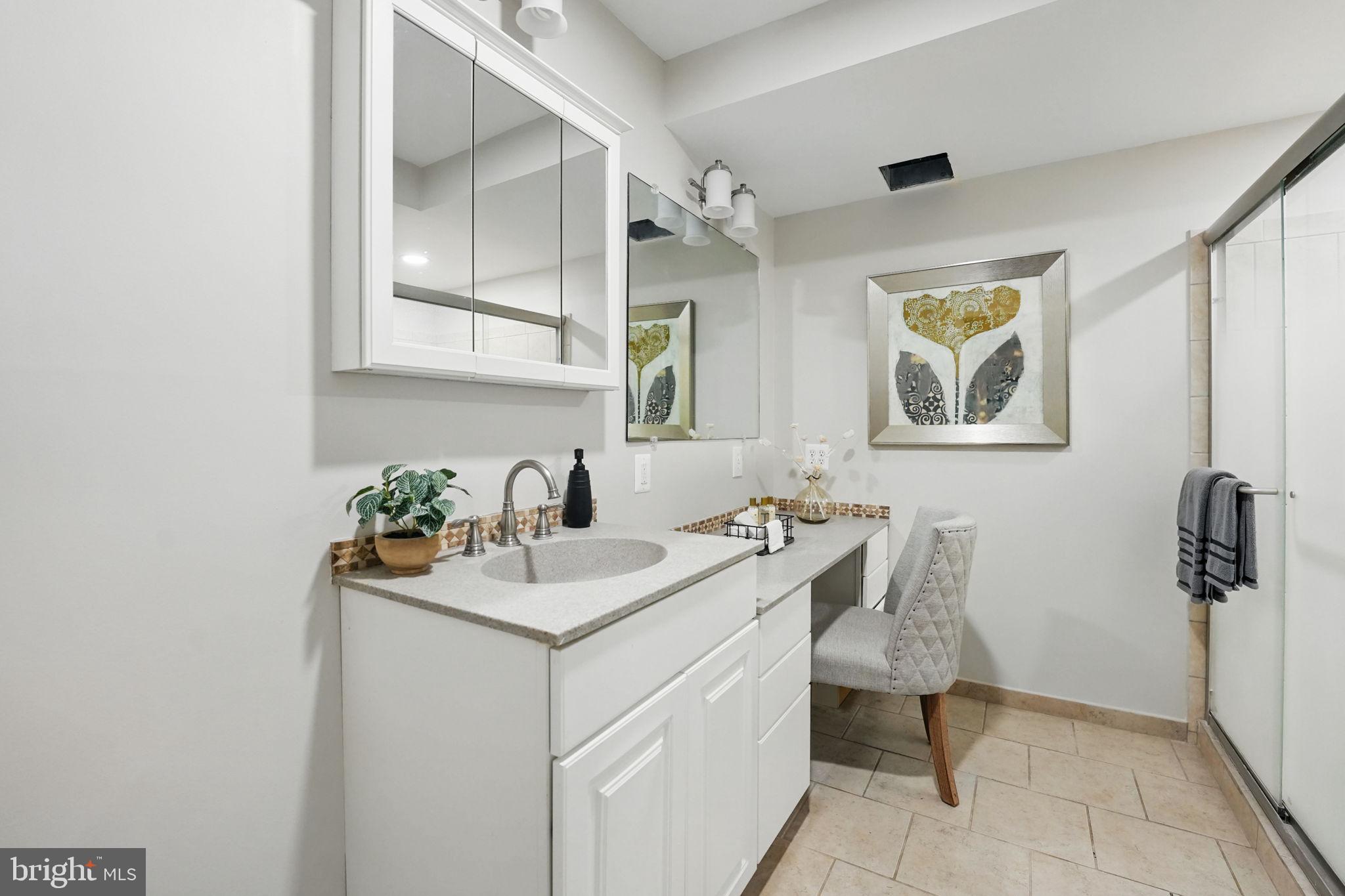 FOX MILL WOODS - Residential